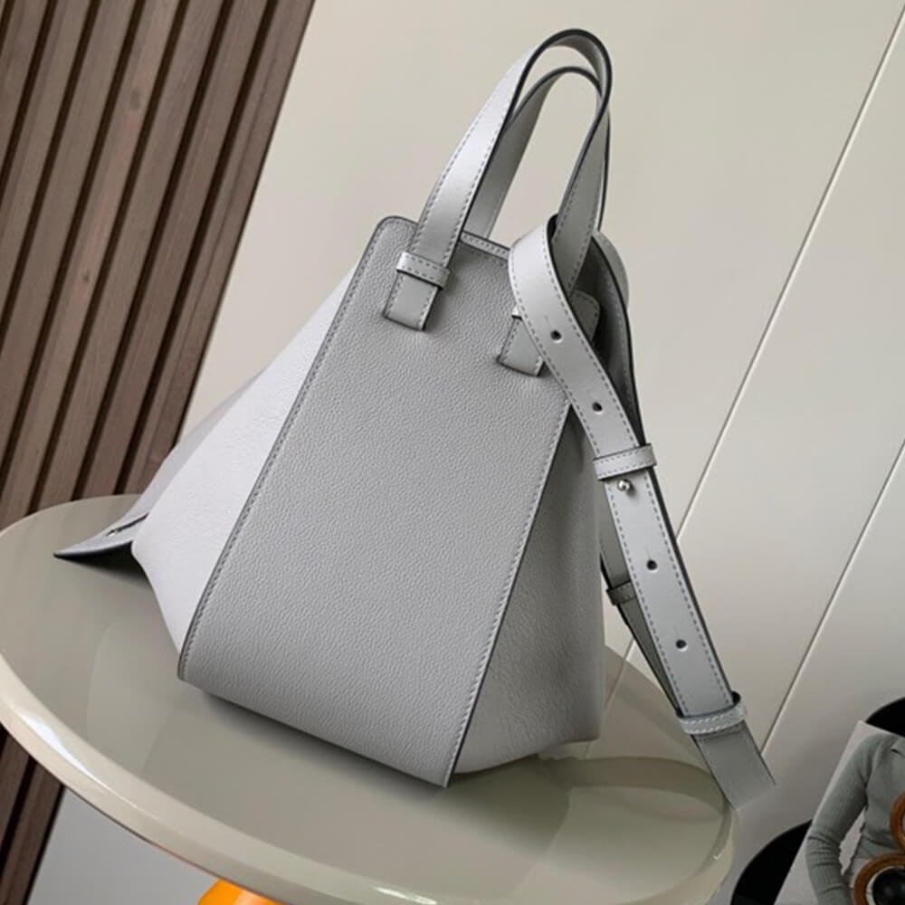 LOEWE Small Hammock bag in soft grained calfskin - Top Club