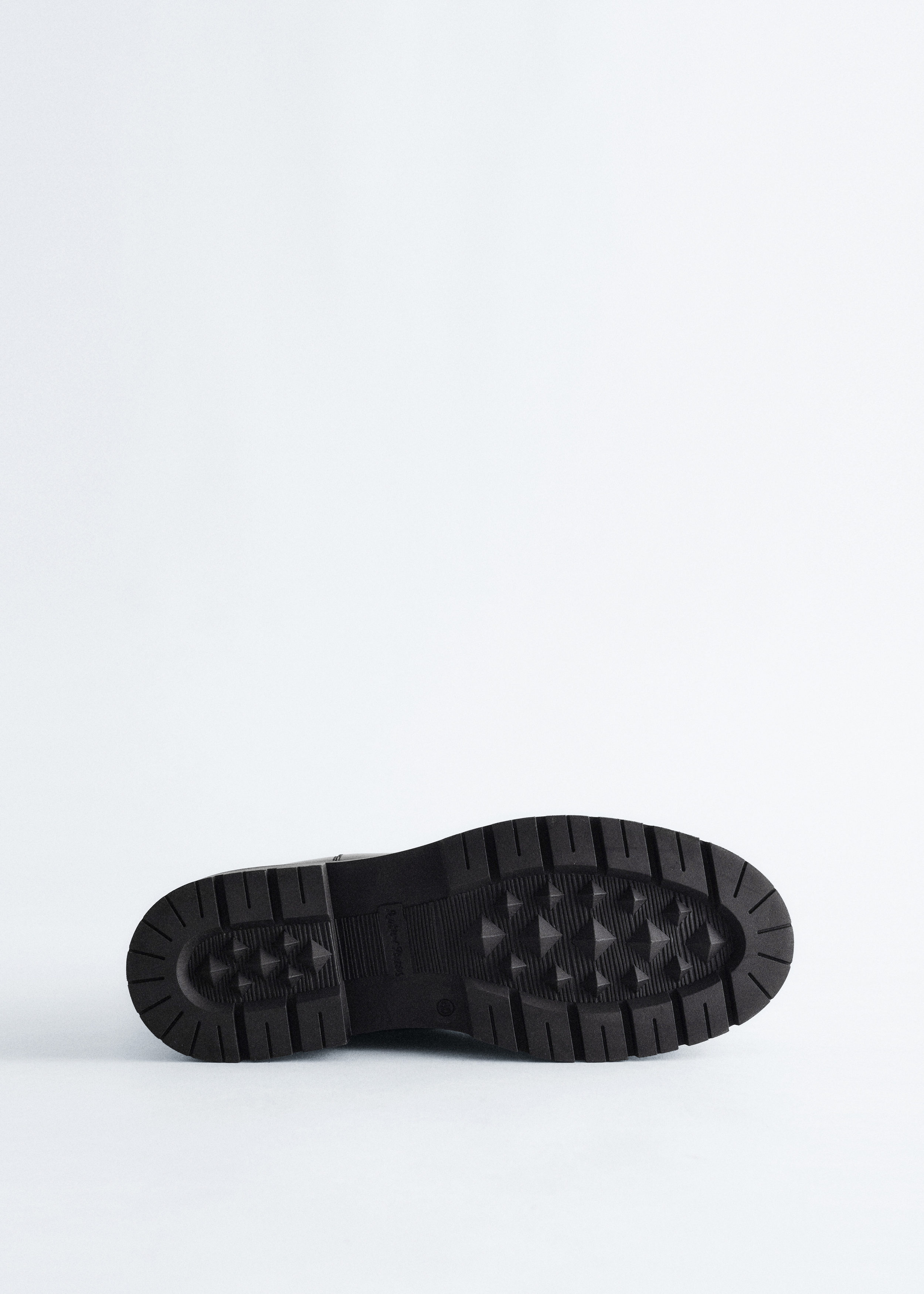& Other Stories LEATHER CHELSEA BOOTS