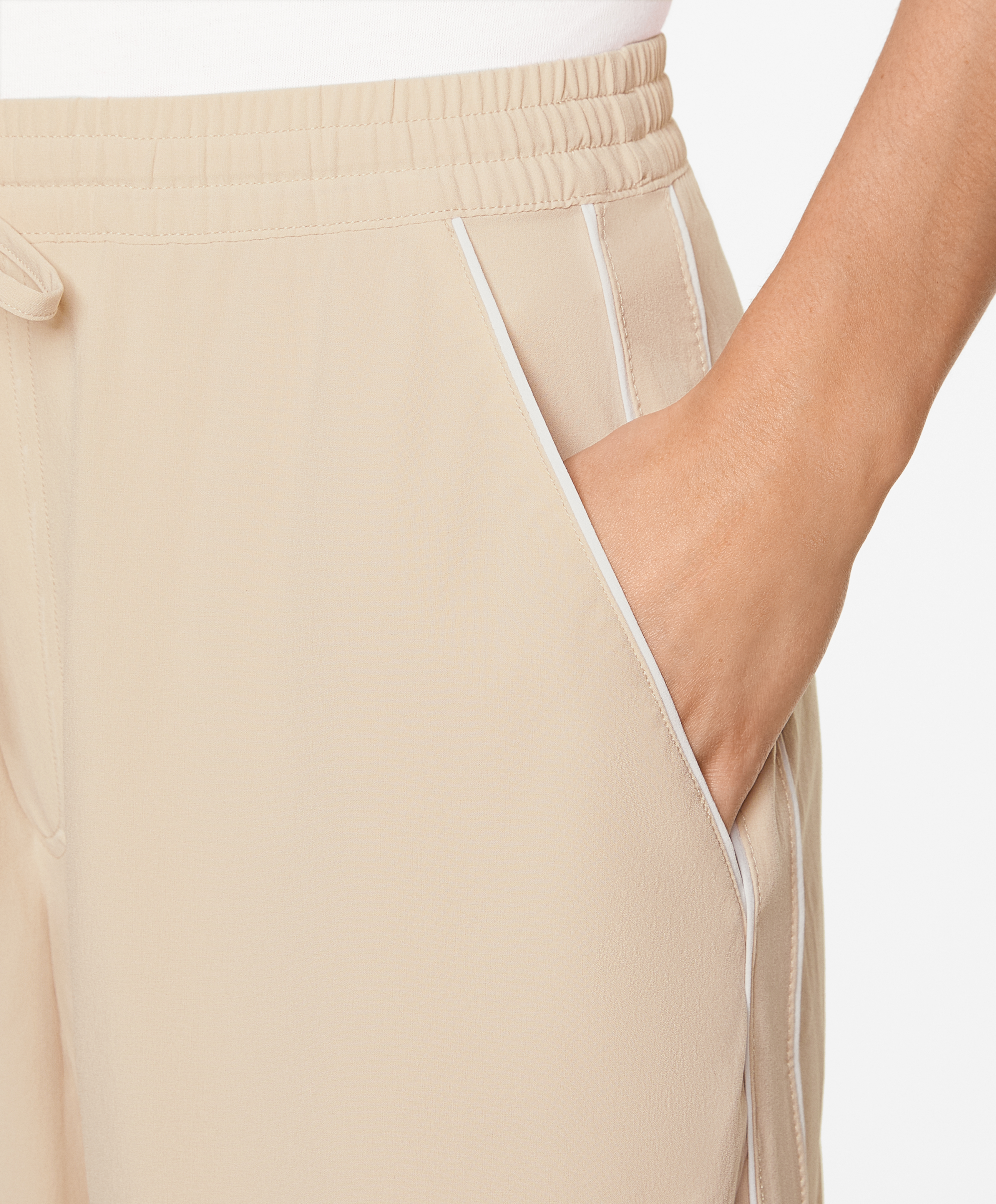 OYSHO Water-repellent straight-leg trousers