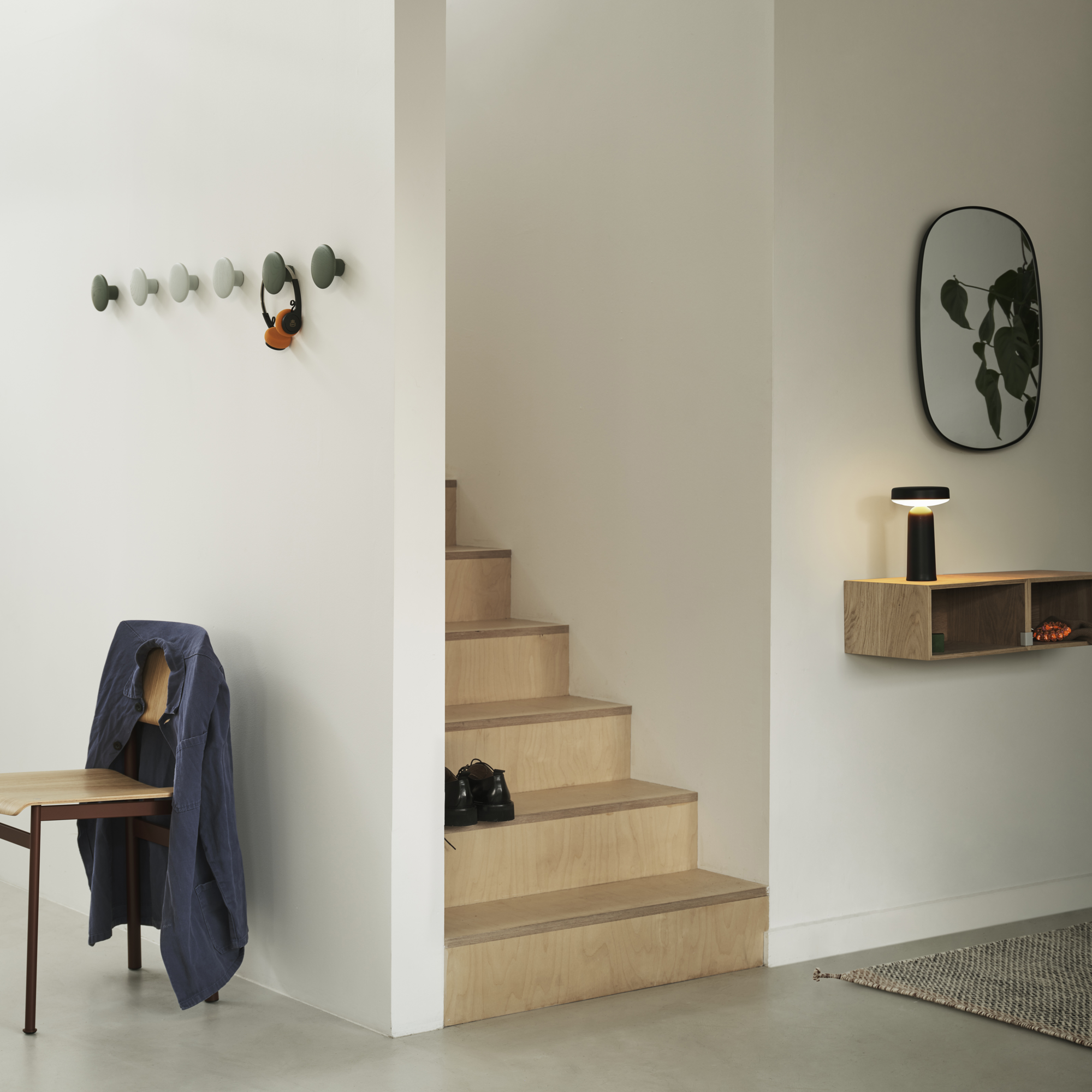 Wandhaken The Dots L zwart