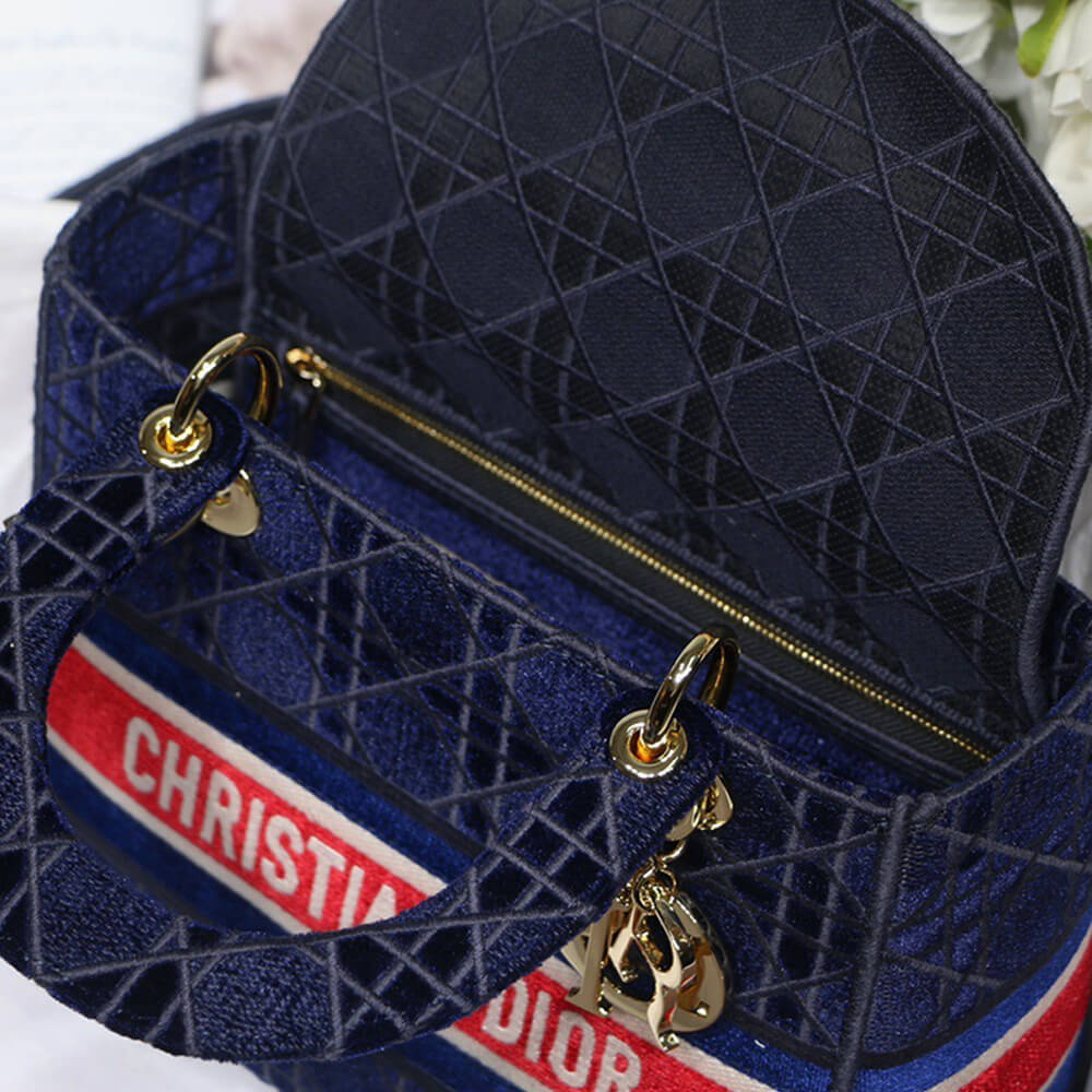 DIOR MEDIUM LADY D-LITE BAG - Top Club