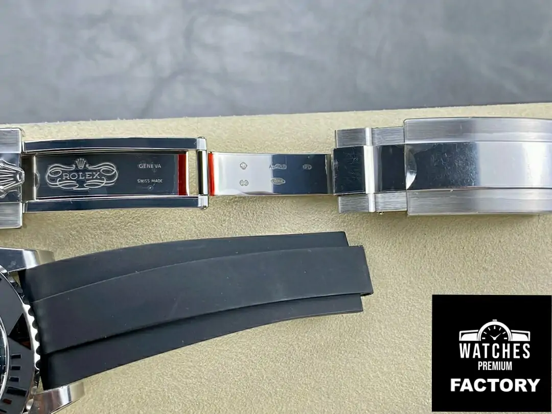 Rolex Yacht Master M226659-0004 Clean Factory Black Rubber Strap