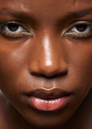& Other Stories SMASHING CORAL LIP GLOSS
