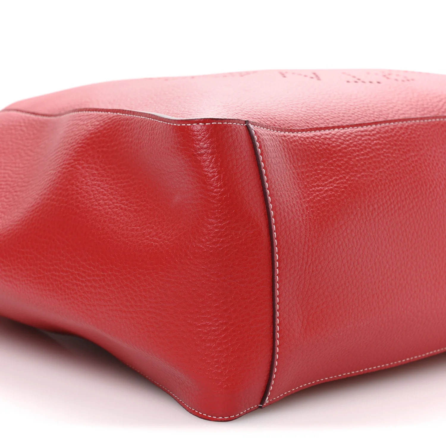 Grainy Alter Mat Perforated Tote Red - Top Club