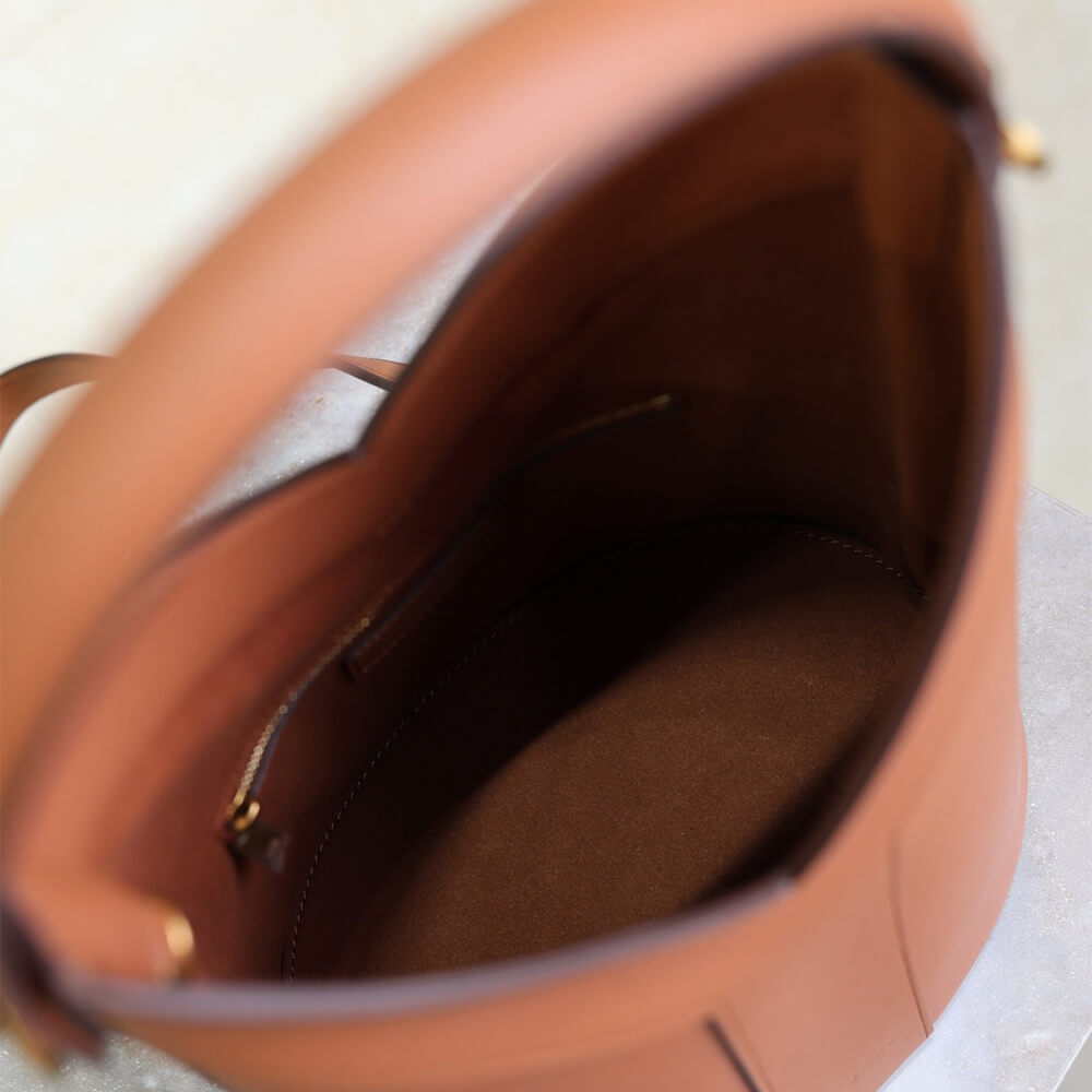 YSL Y top-handle bucket in leather(HIGH-END GRADE) - Top Club
