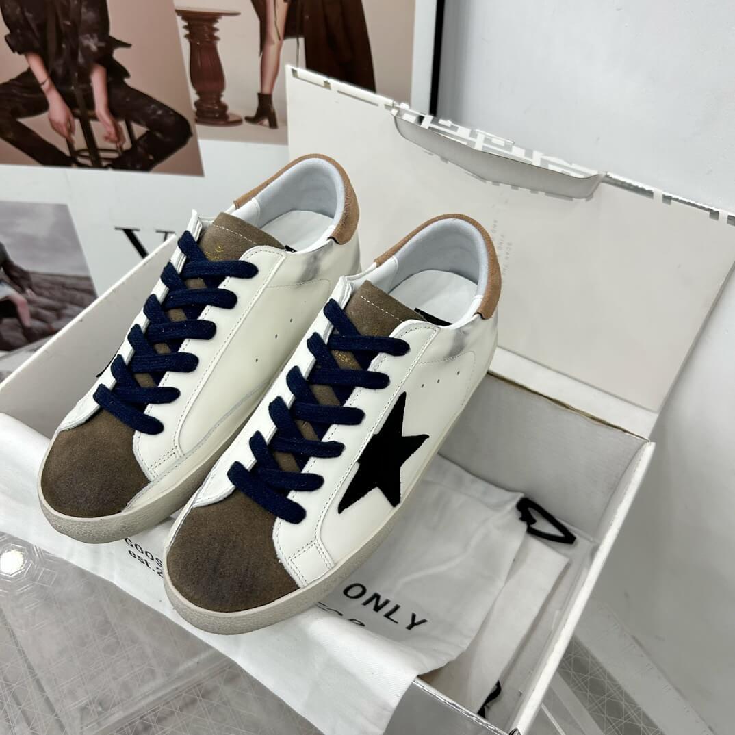 Golden Goose Sneakers - Top Club