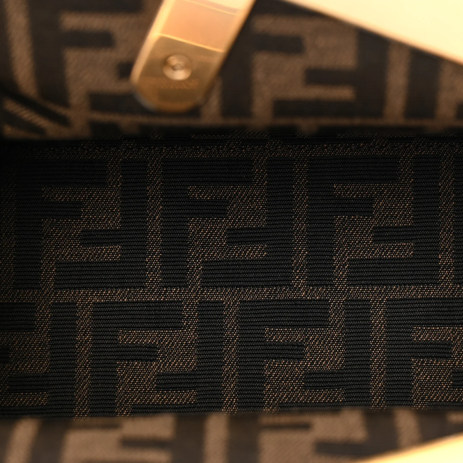 Vitello Grace Intreccio Nappa Small Fendi First Tortora White Rice - Top Club