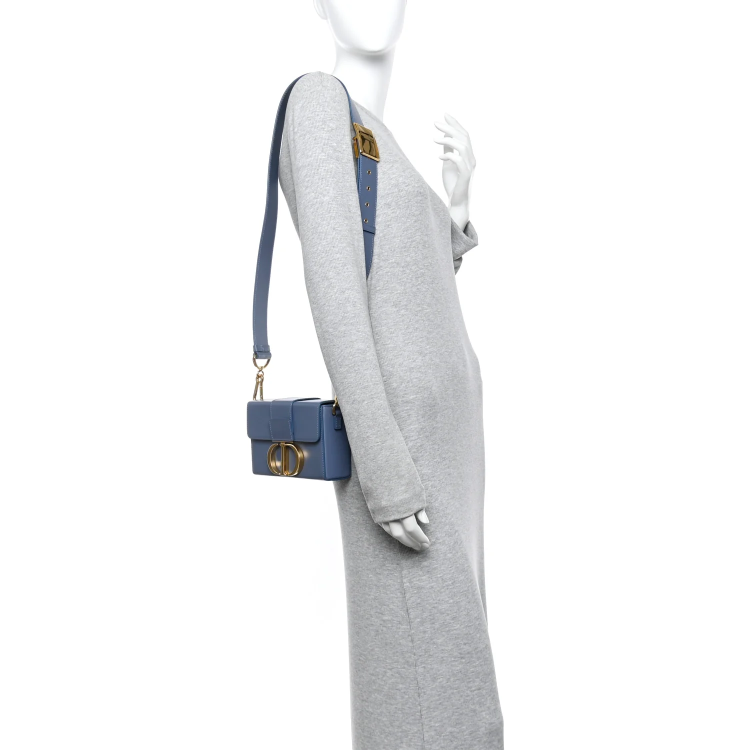 Box Calfskin 30 Montaigne Box Bag Blue