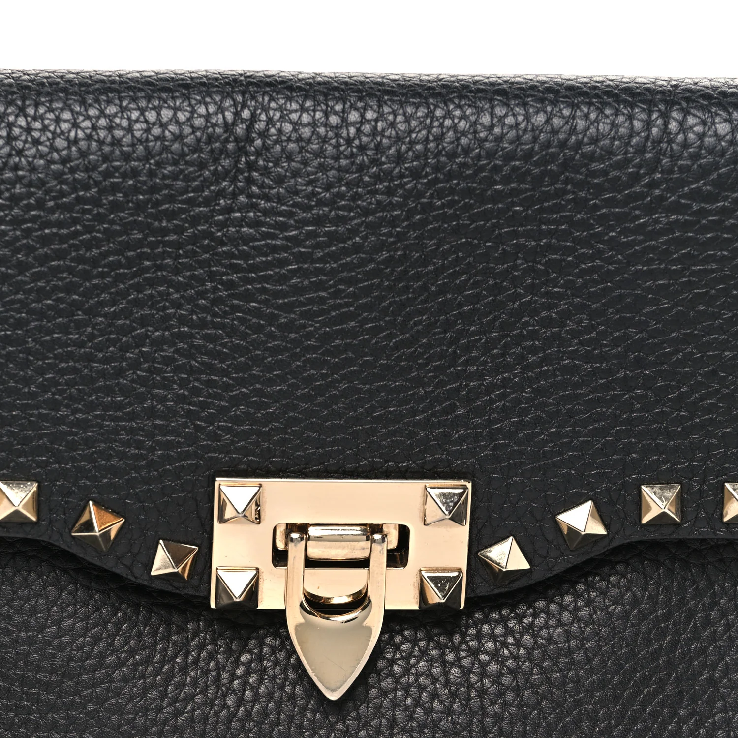Pebbled Calfskin Medium Rockstud Flip Lock Crossbody Bag Black - Top Club