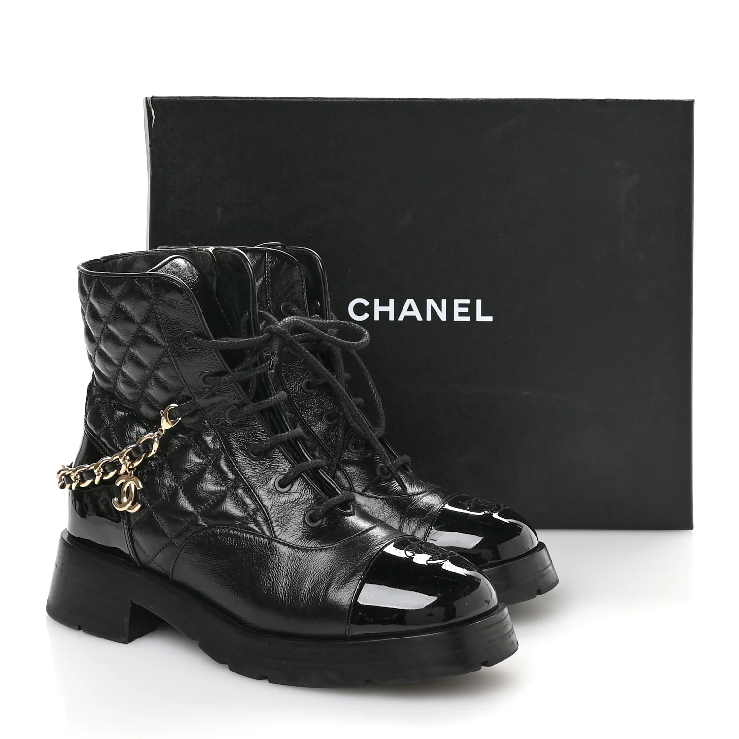 Shiny Calfskin Patent Quilted Chain Lace Up Combat Boots 40 Black - Top Club