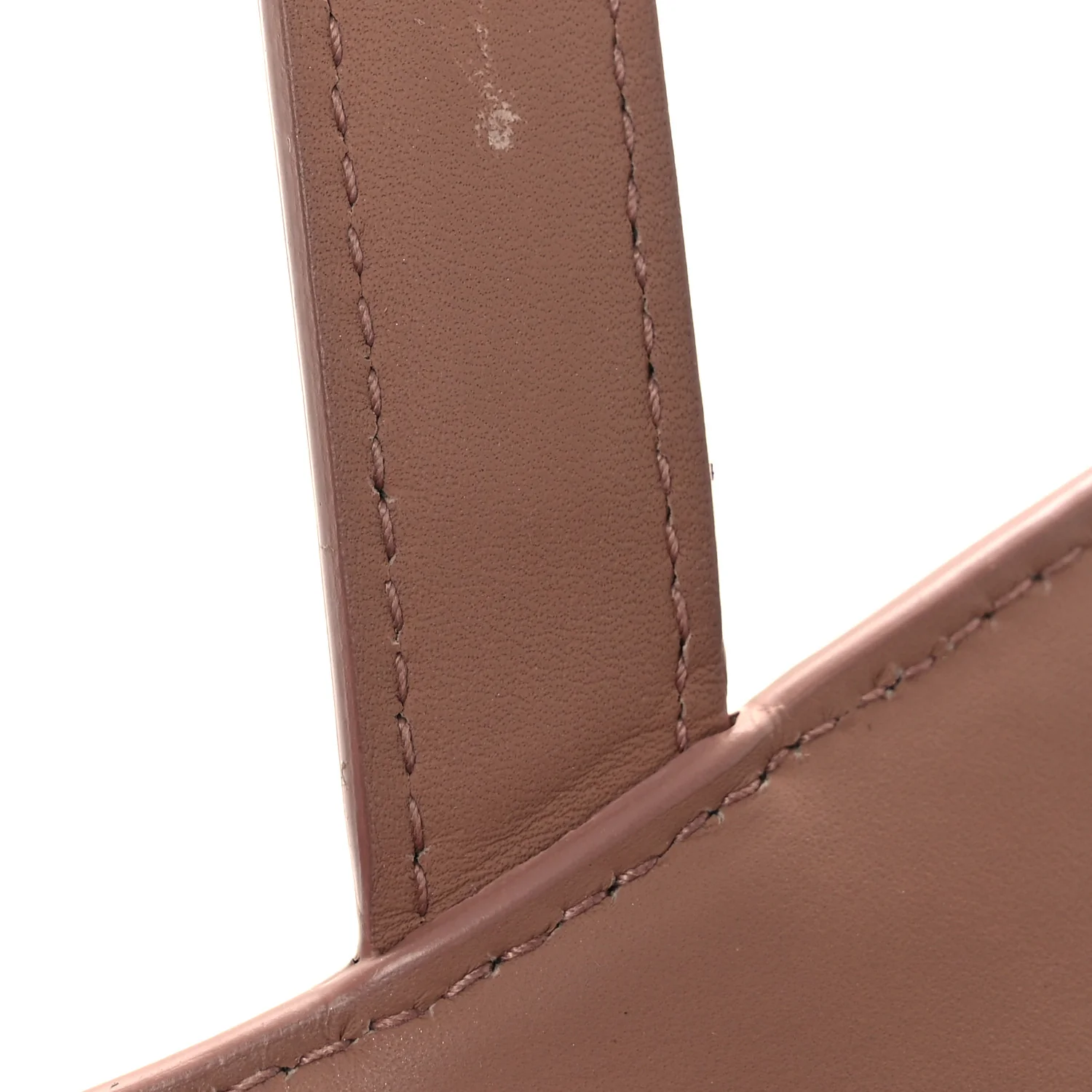 Ultra Matte Calfskin Saddle Bag Fard - Top Club