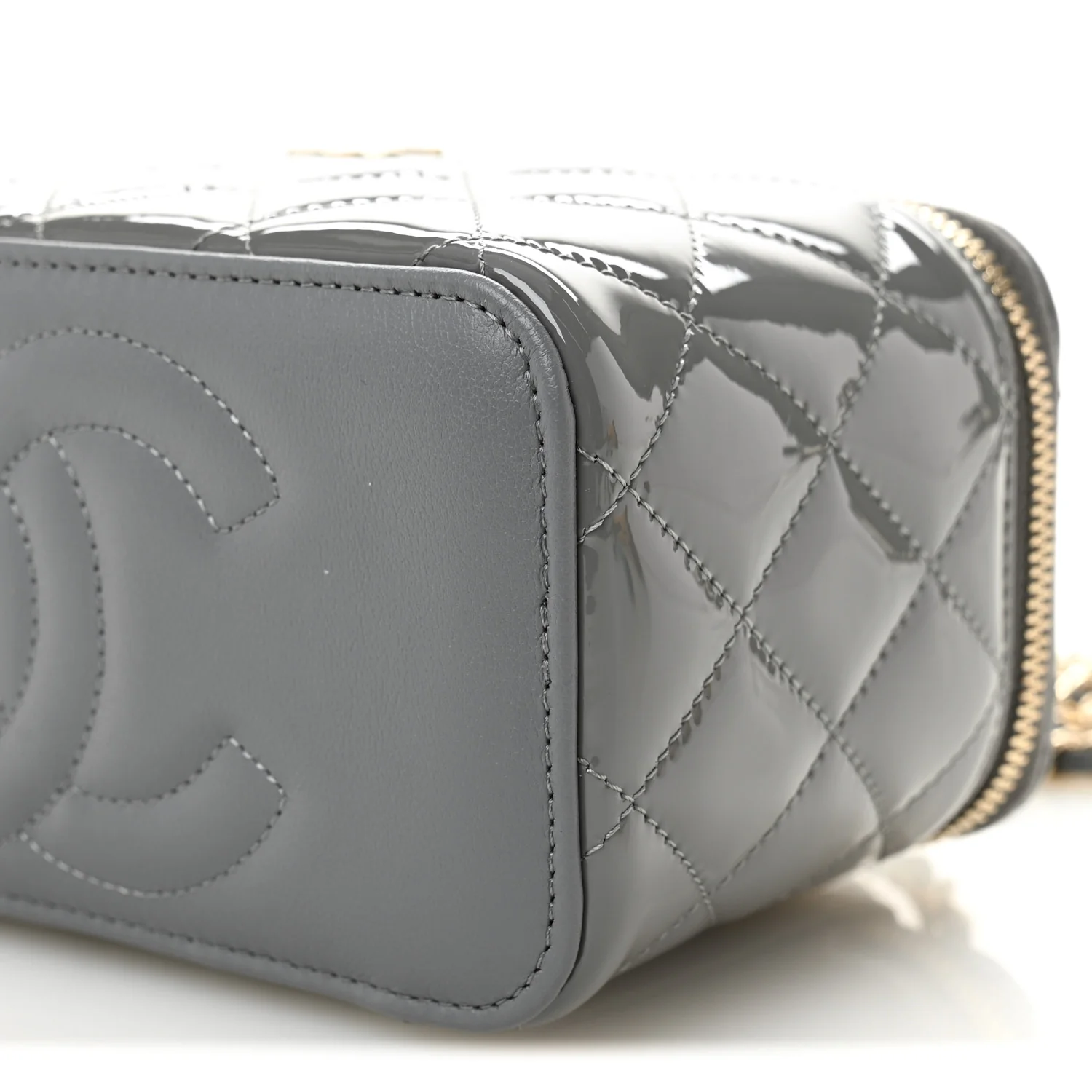Patent Quilted Quilted Small Top Handle Vanity Case With Chain Grey - Top Club