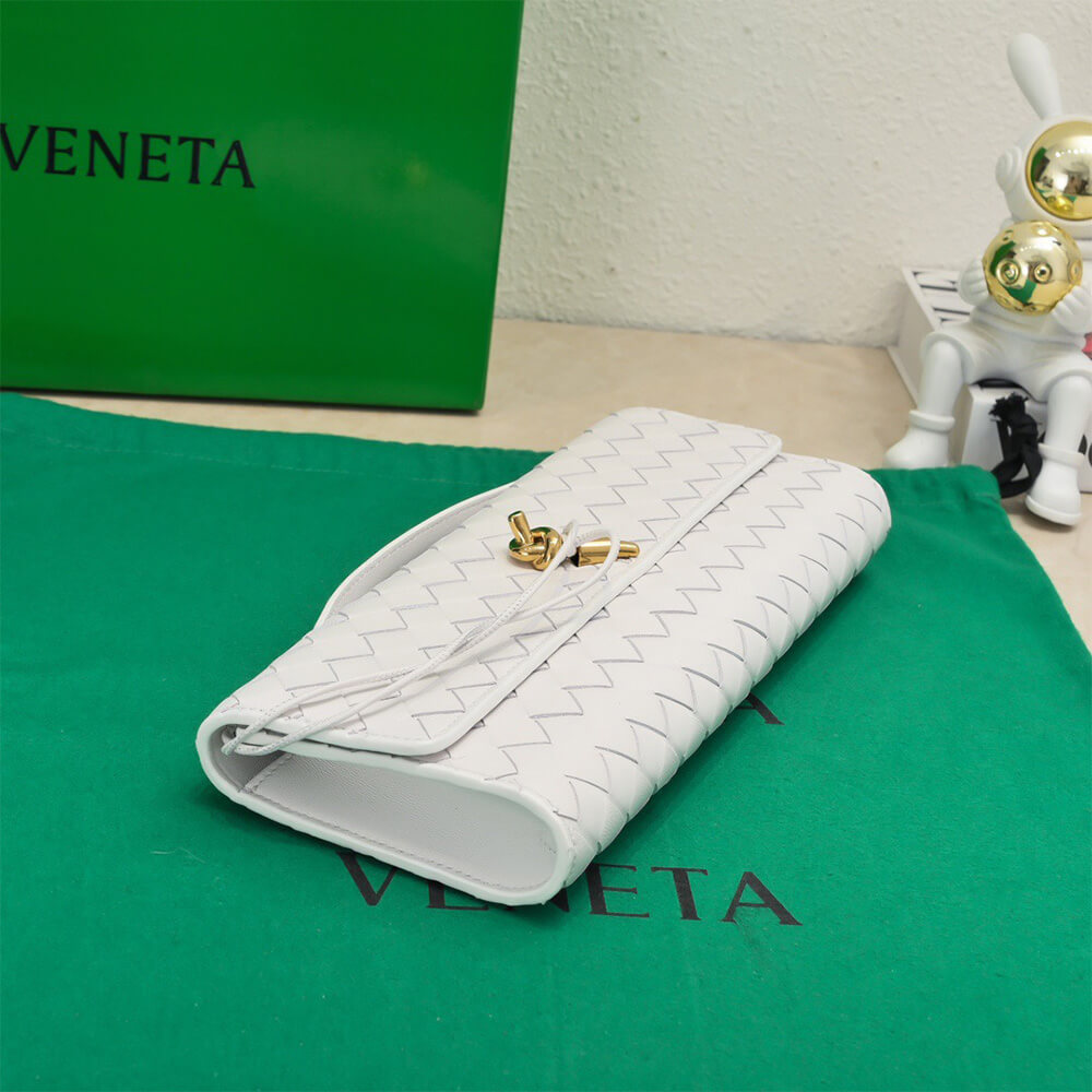 Bottega Veneta Andiamo Clutch(HIGH-END GRADE) - Top Club