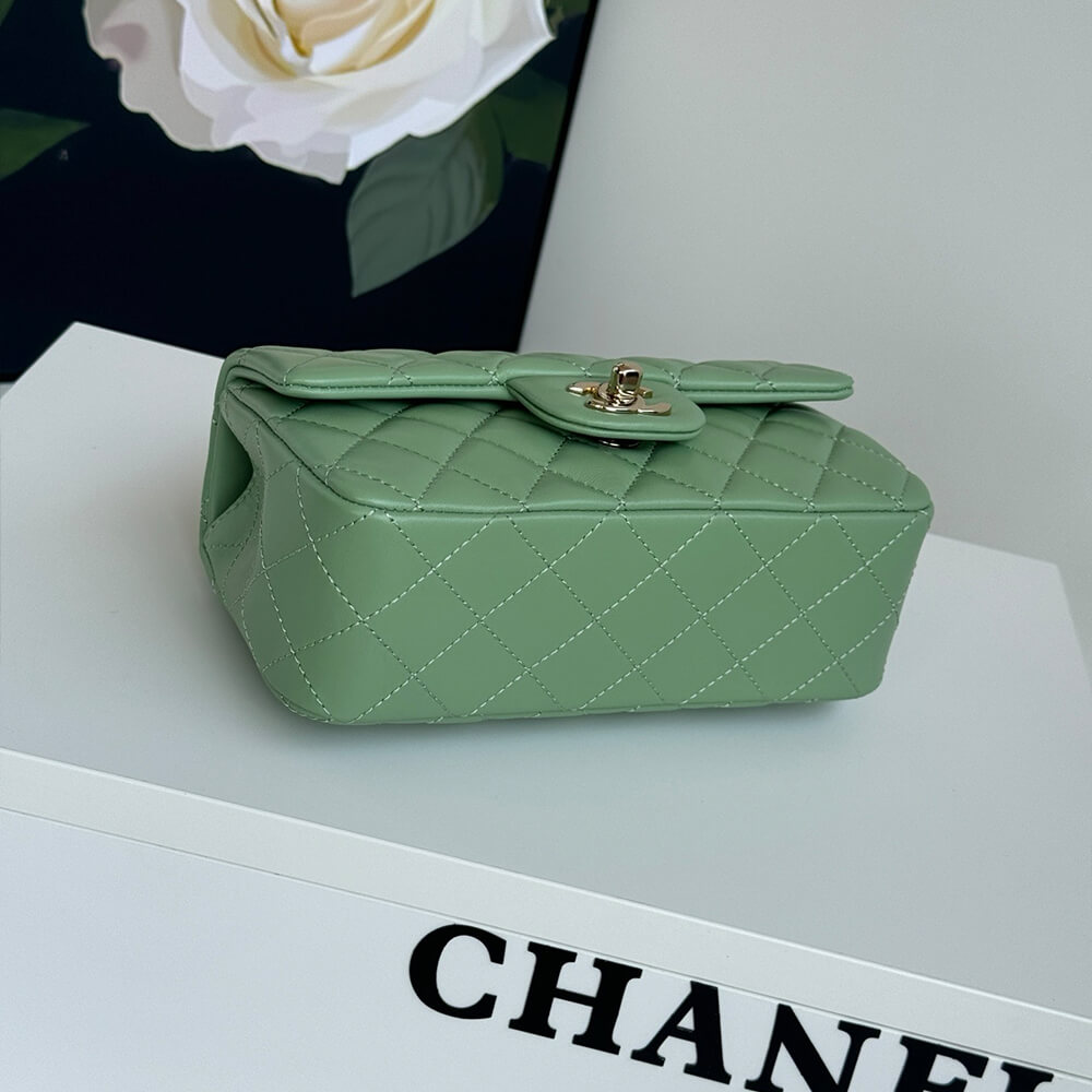 CHANEL Mini Classic Handbag With Top Handle - Top Club
