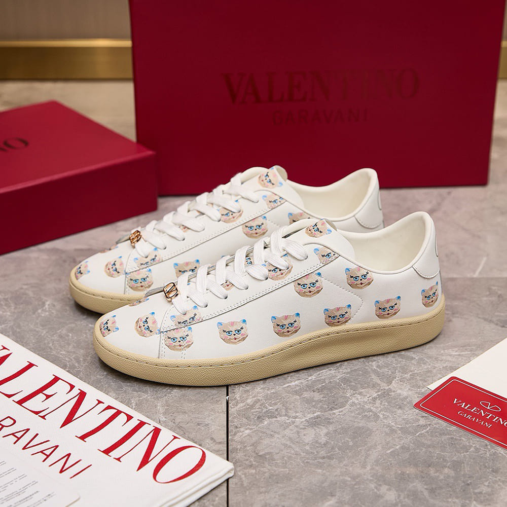 VALENTINO ROYCO Women s  LE CHAT DE LA MAISON  Patterned Soft Calfskin Sneakers - Top Club
