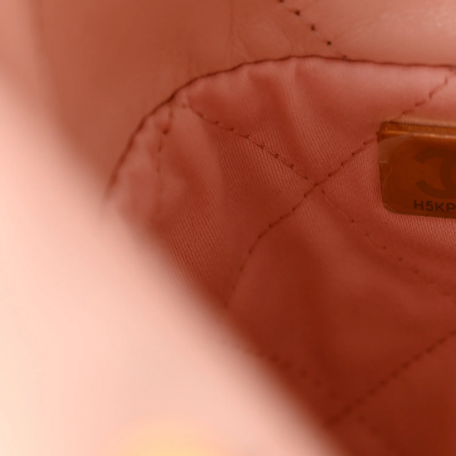Shiny Calfskin Quilted Small Chanel 22 Light Pink - Top Club