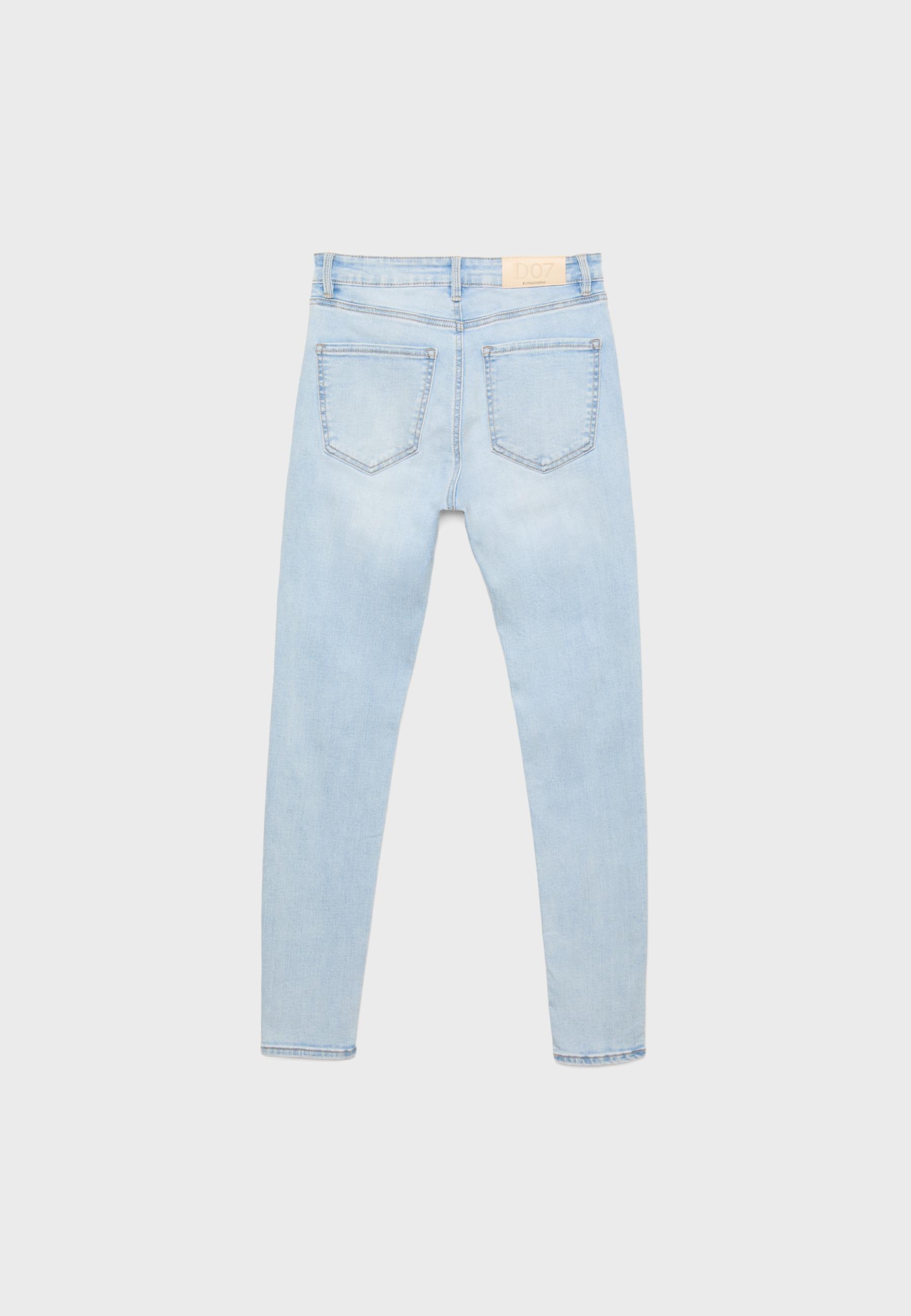 D07 HIGH-WAIST JEANS
