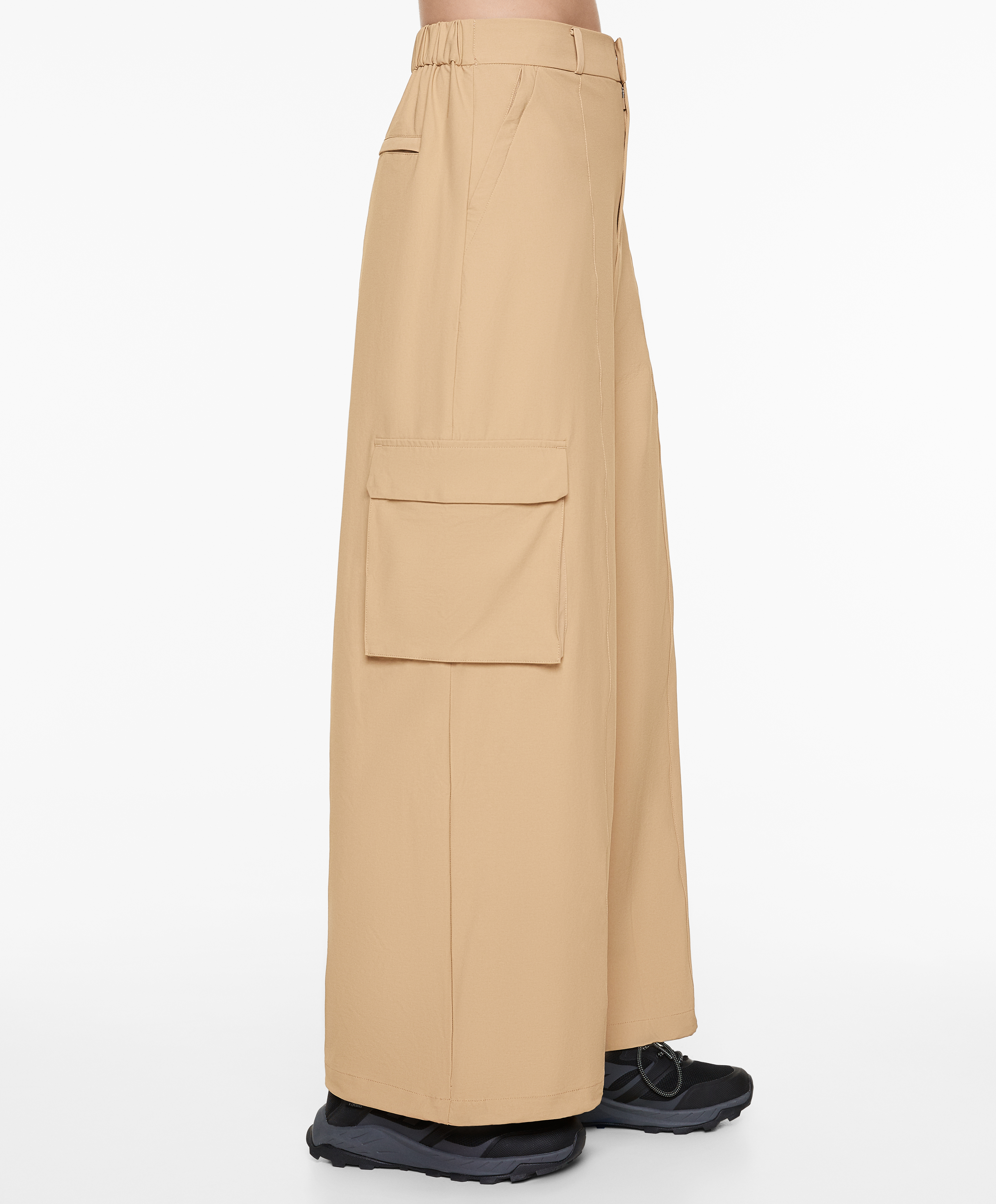 OYSHO Wide-leg cargo trousers