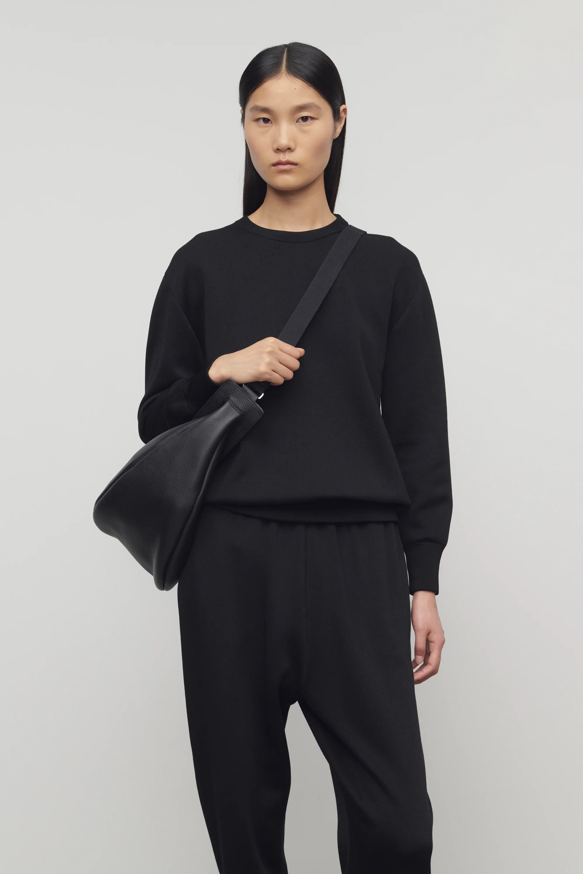 Large Slouchy Banana Bag in Leather - Top Club