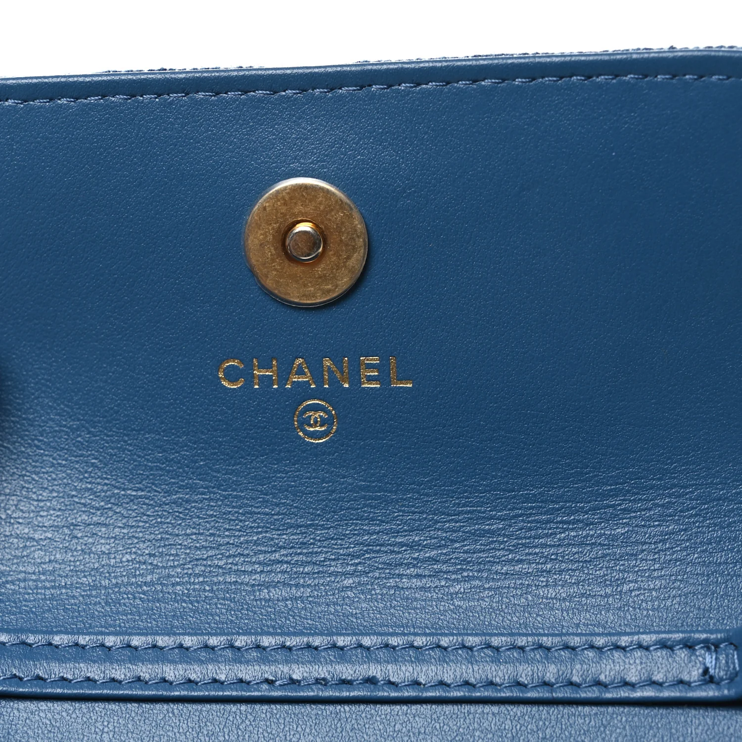 Denim Quilted CC Pearl Crush Clutch With Chain Blue - Top Club