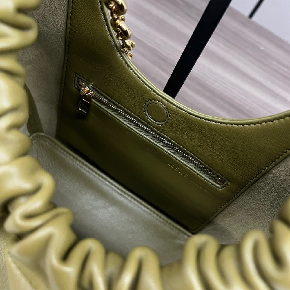 Loewe Small Squeeze bag in nappa lambskin - Top Club