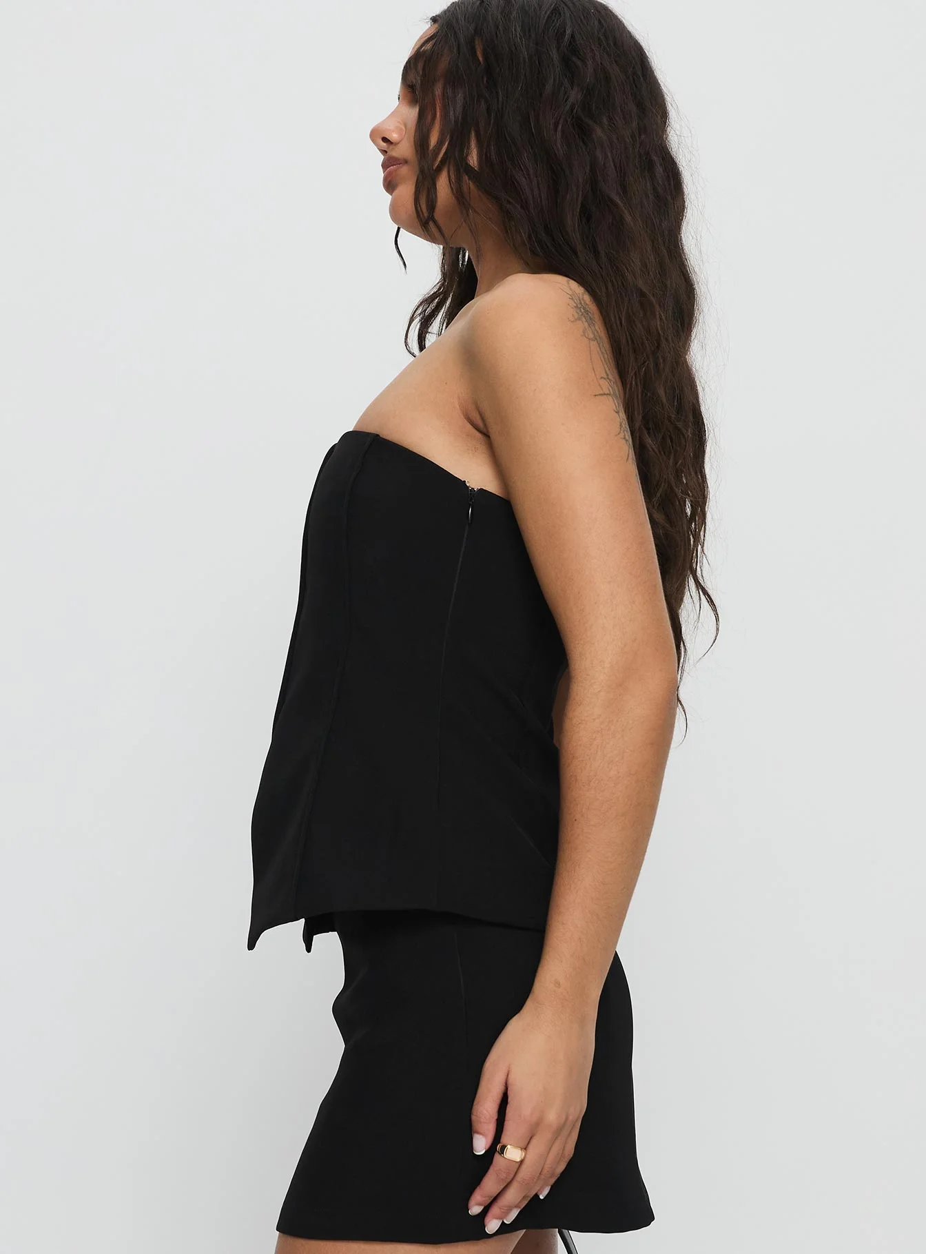 Lavish Living Strapless Top Black