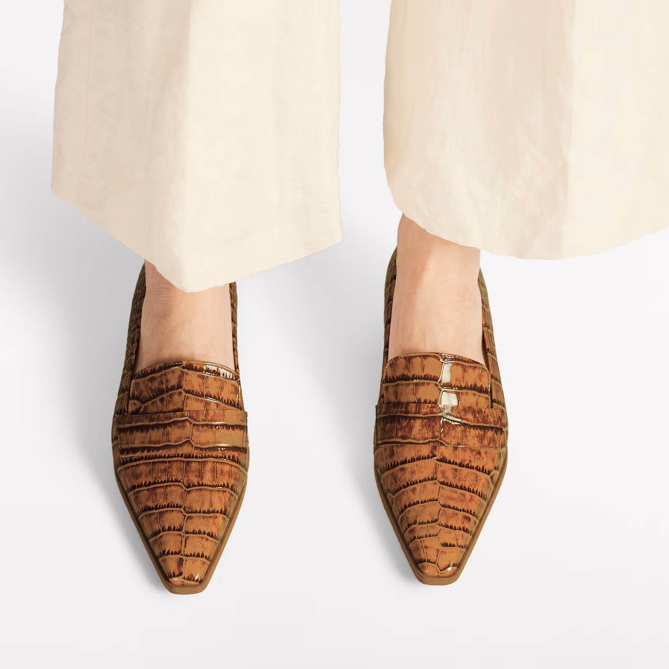 Totter FlatSnipped Toe Loafer