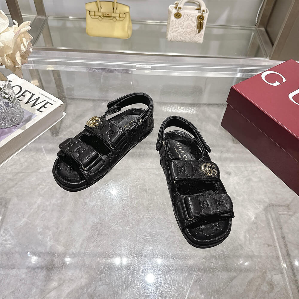 GUCCI Women s sandal with Double G - Top Club