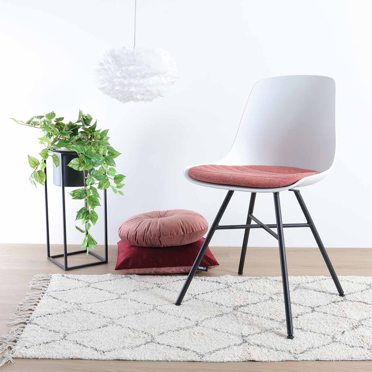 Staande plantenpot Finnley (set van 2) Finnley staande bloempot zwart - set van 2