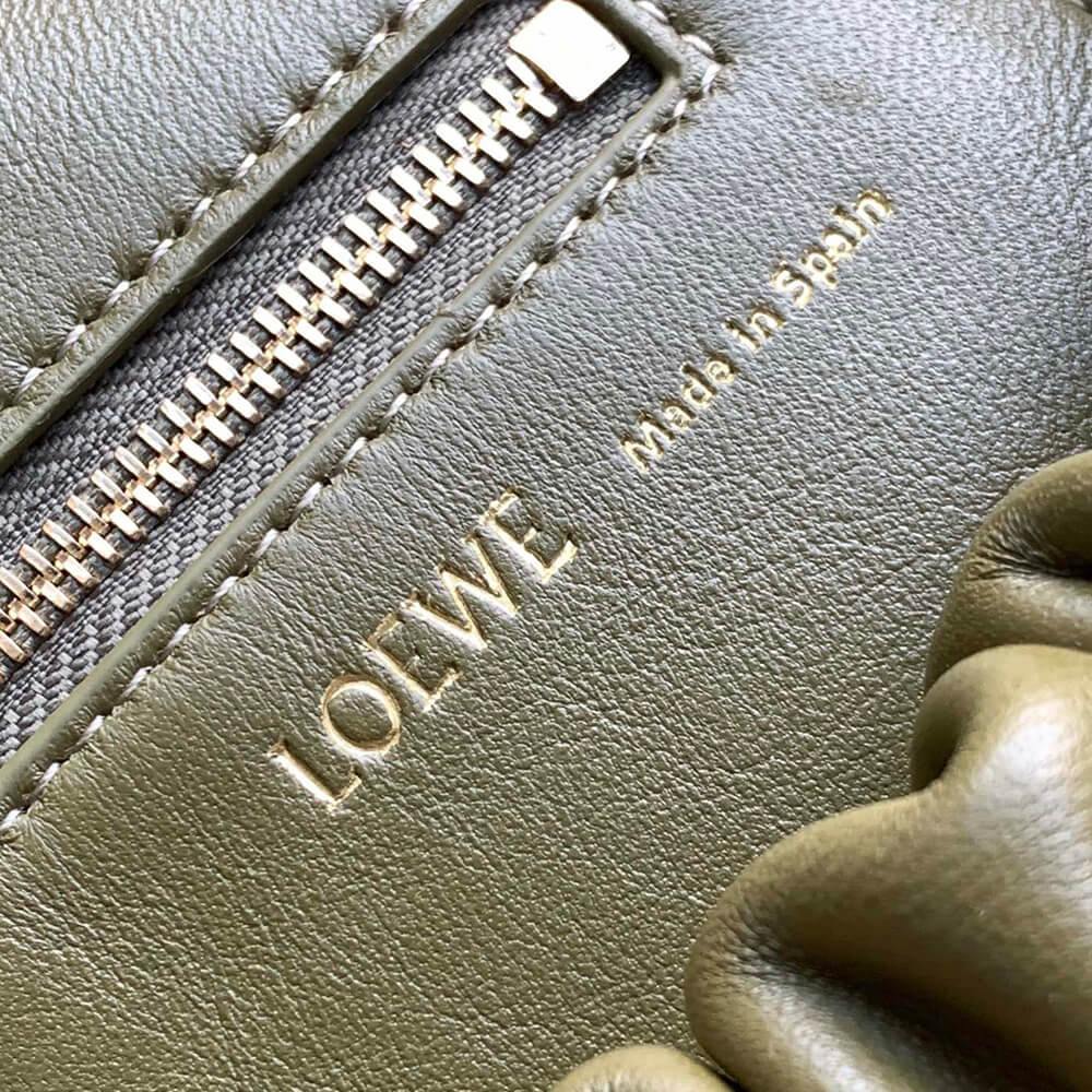 Loewe Medium Squeeze bag in nappa lambskin - Top Club
