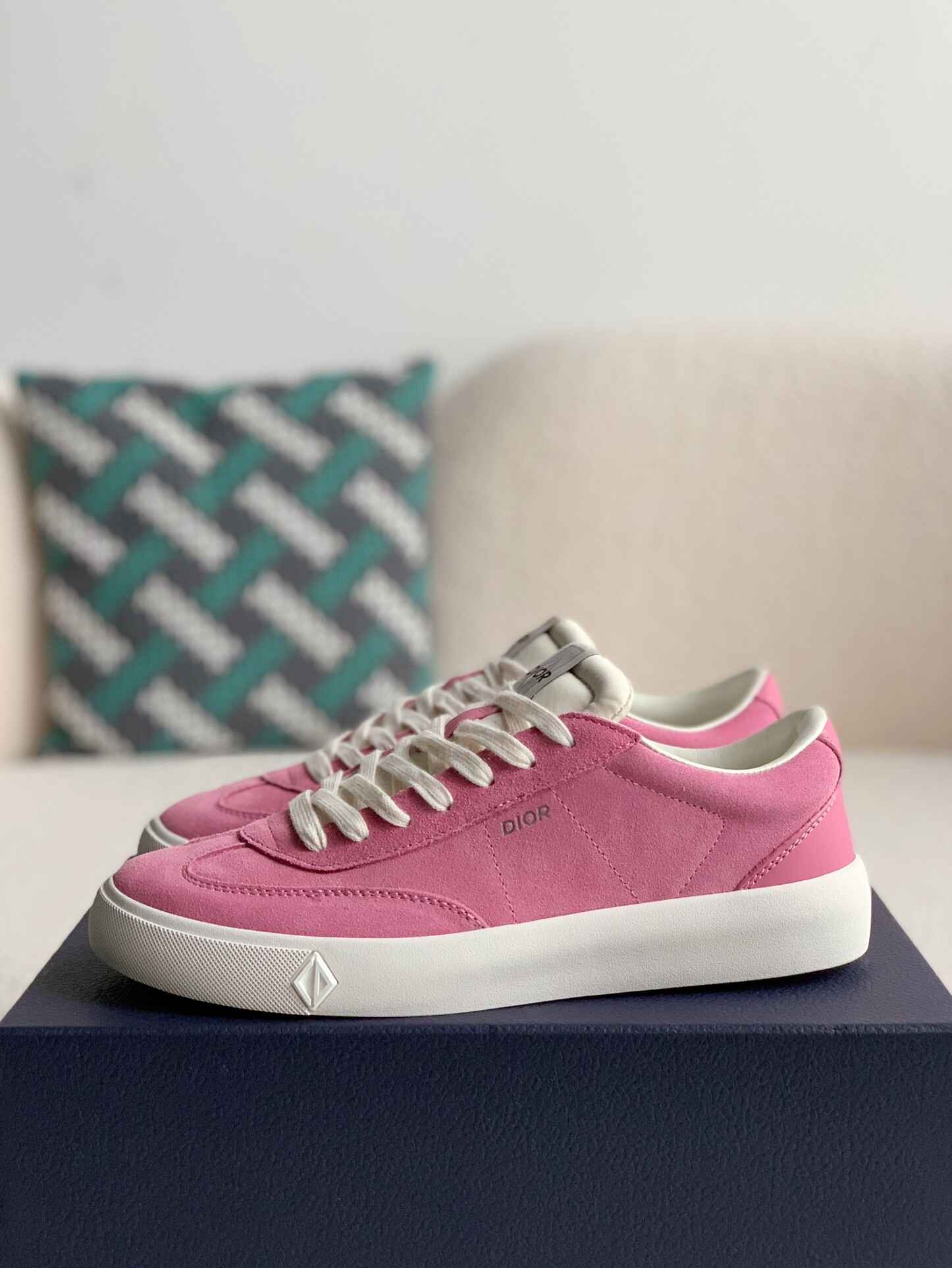 Dior B101 Low Top Pink Sneakers - Sneaker Replica Workshop