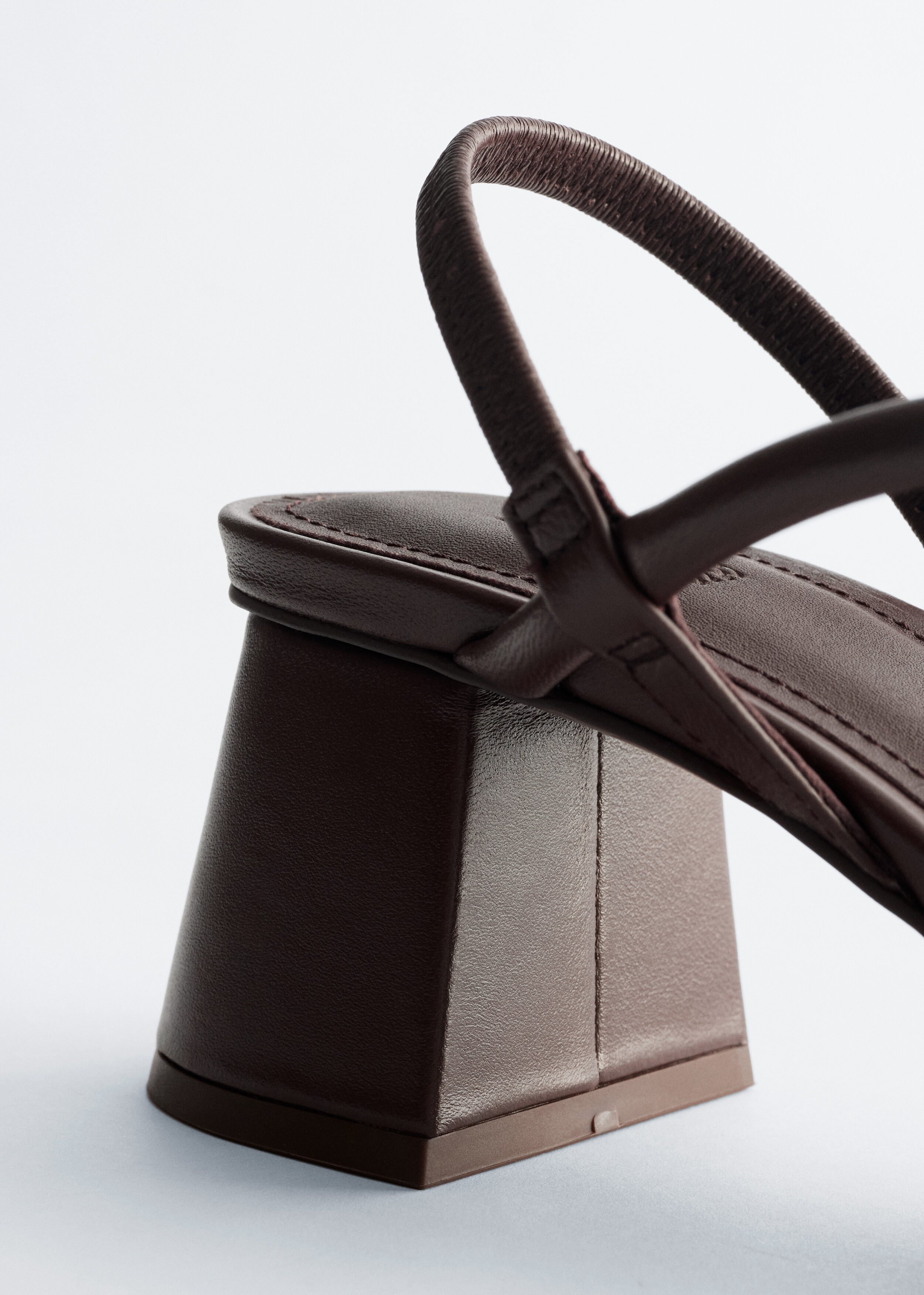 & Other Stories STRAPPY BLOCK HEEL SANDALS