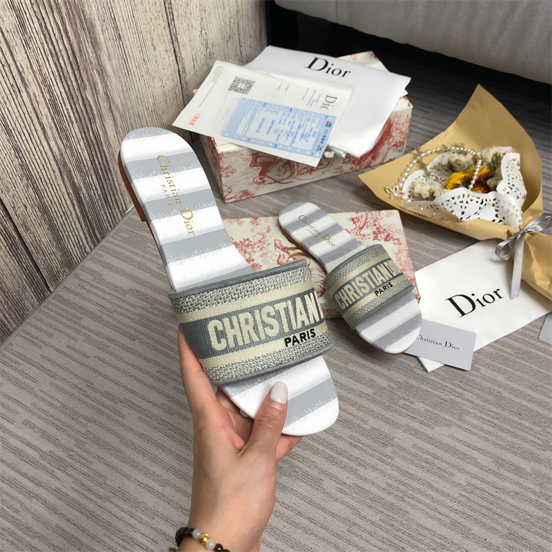 Dior DWAY Slide Slipper Sandals (Replica) - Sneaker Replica Workshop