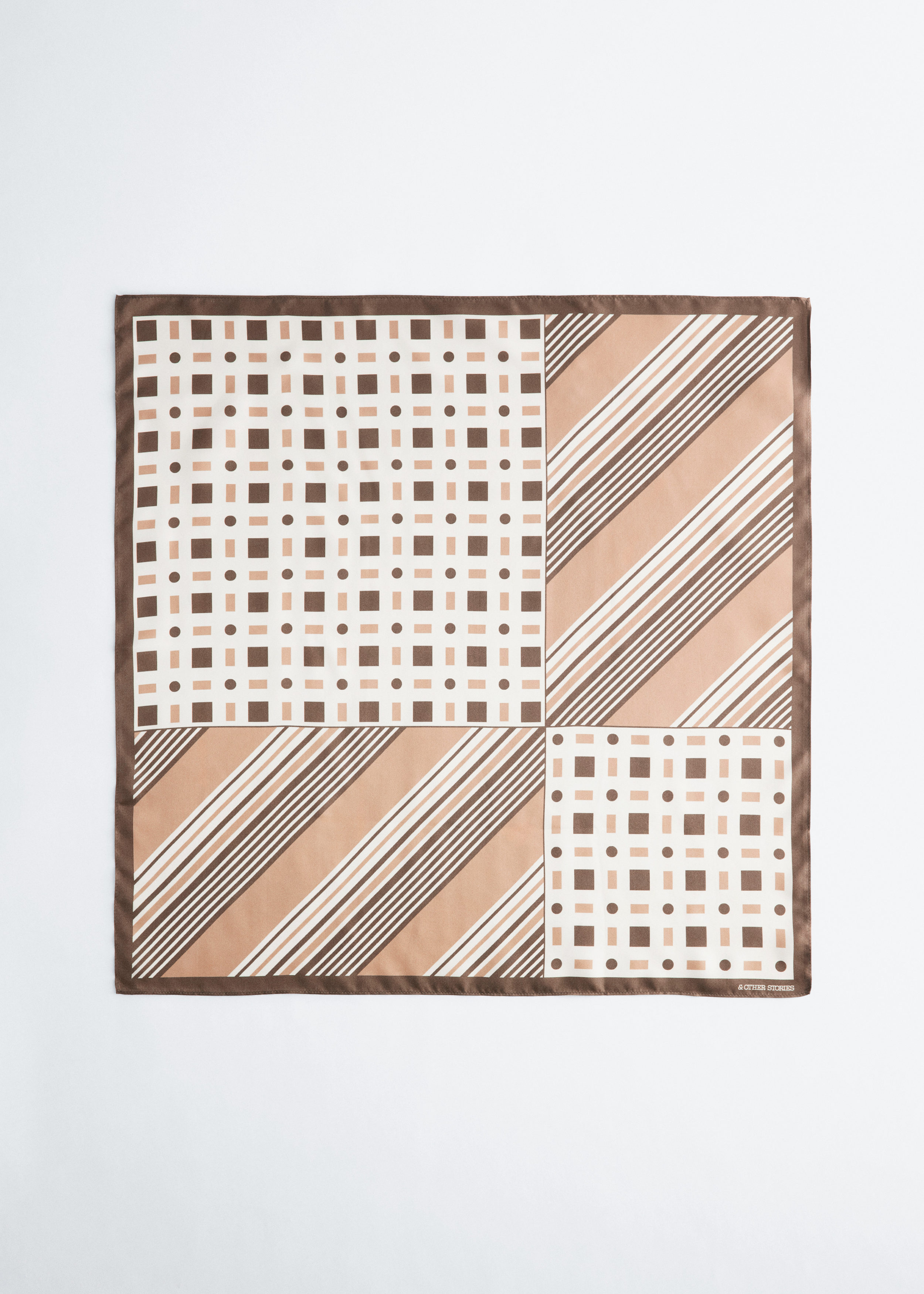 & Other Stories GRAPHIC PRINT SILK SCARF