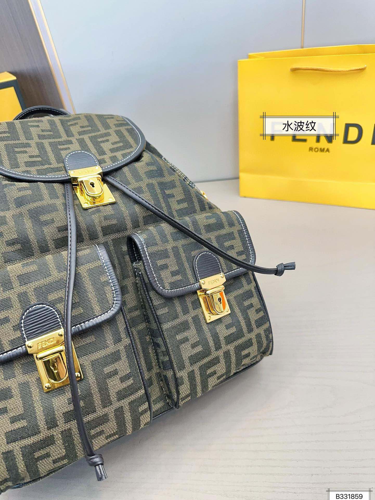 Fen new arrival backpack size: 31*35 cm - Top Club