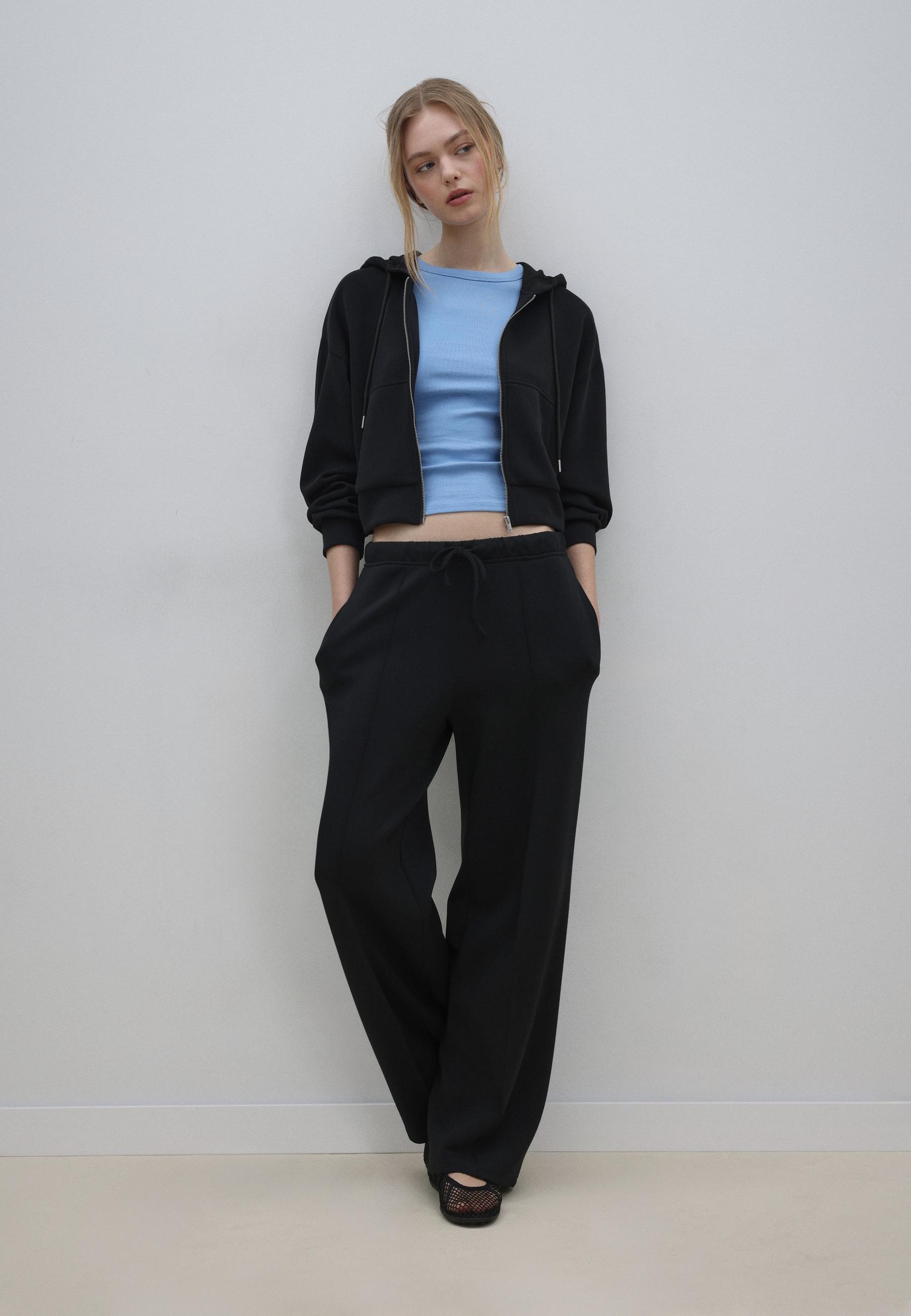 SOFT-FEEL ZIP-UP SWEATSHIRT