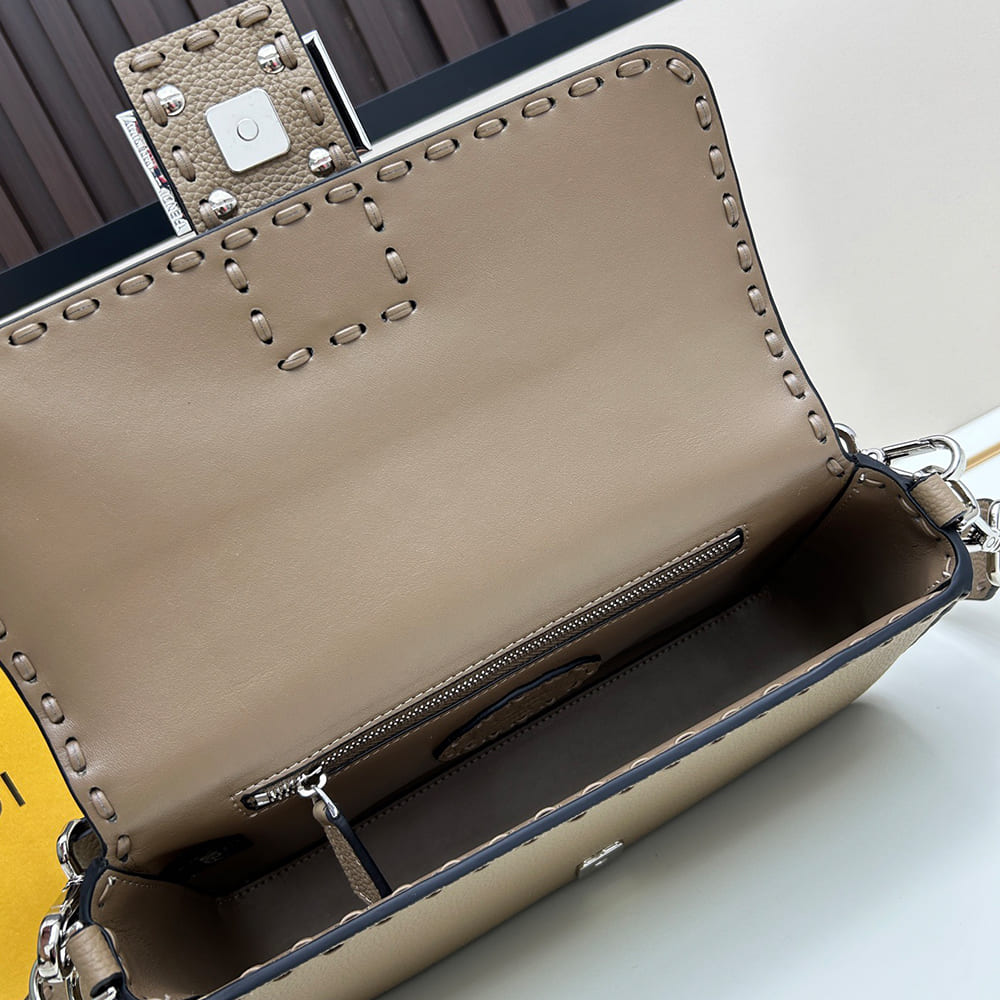 Fendi Baguette - Top Club