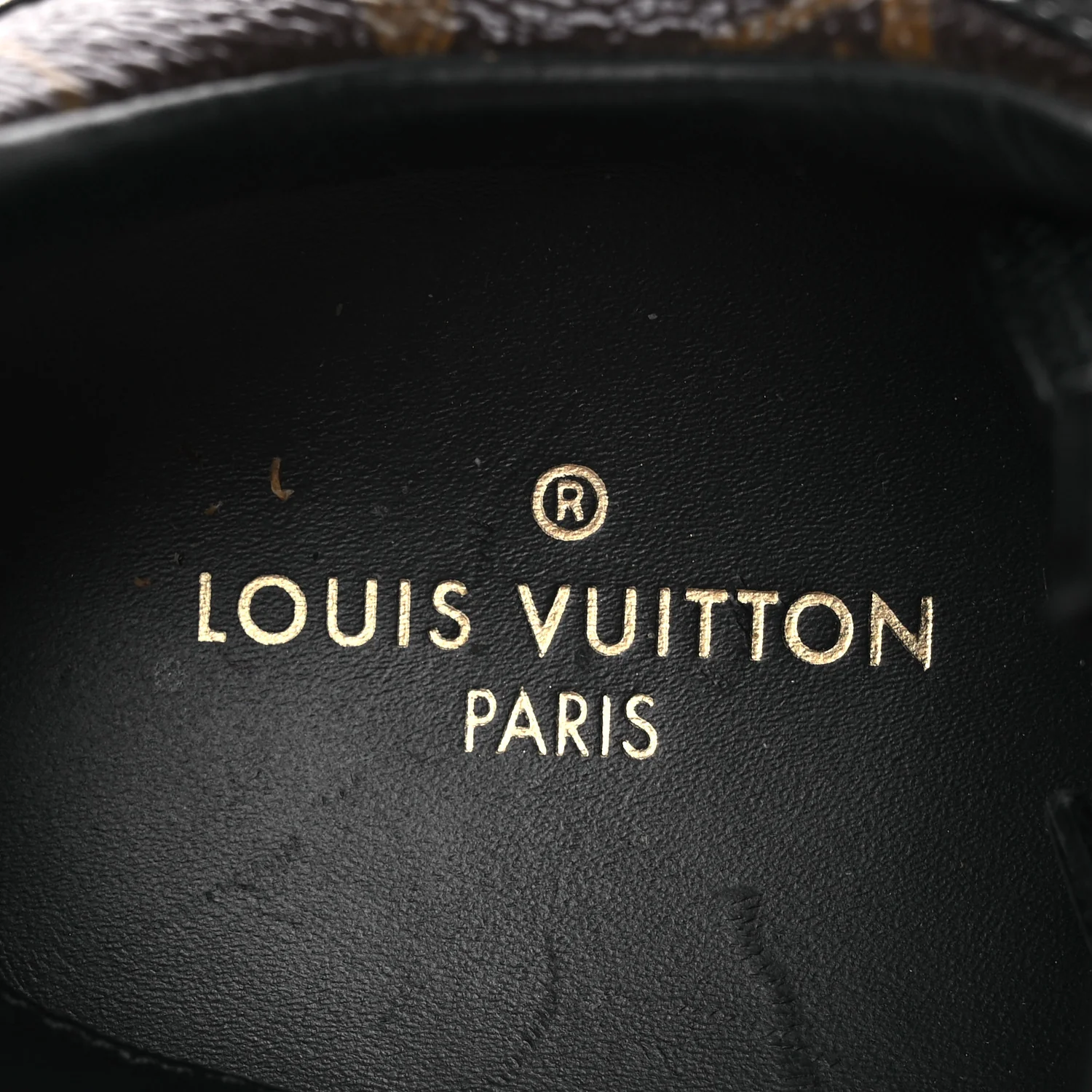 Suede Monogram Run Away Sneakers 36.5 Black - Top Club