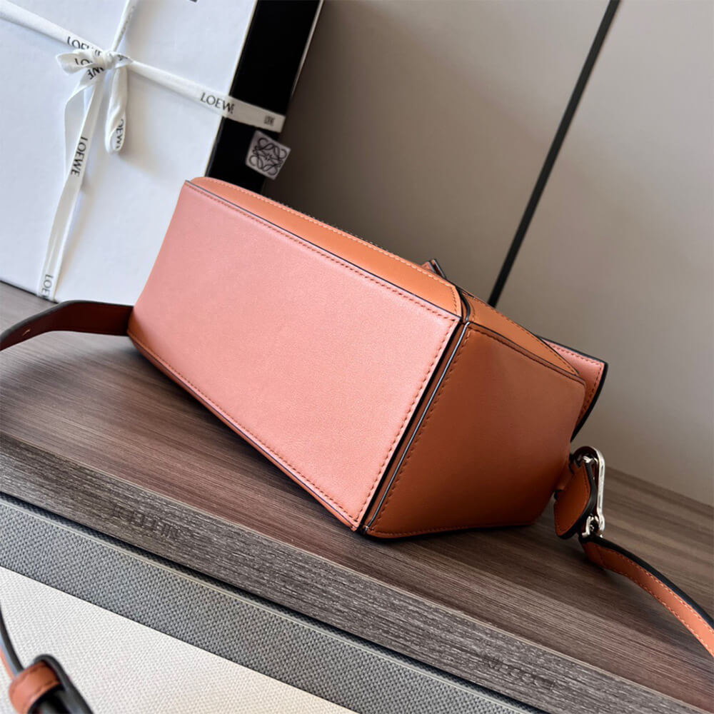 LOEWE Small Puzzle Bag - Top Club