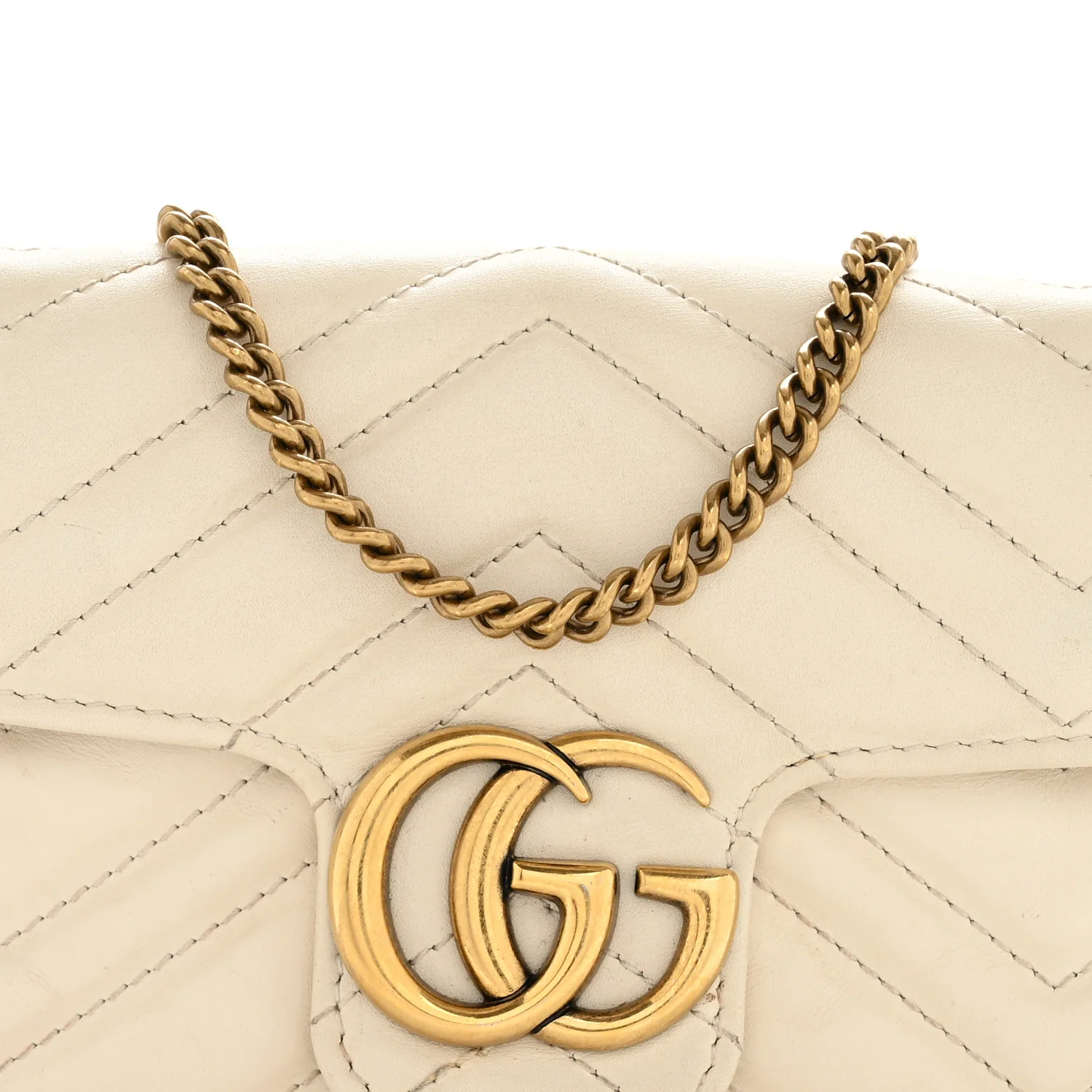 Calfskin Matelasse Super Mini GG Marmont Shoulder Bag White - Top Club