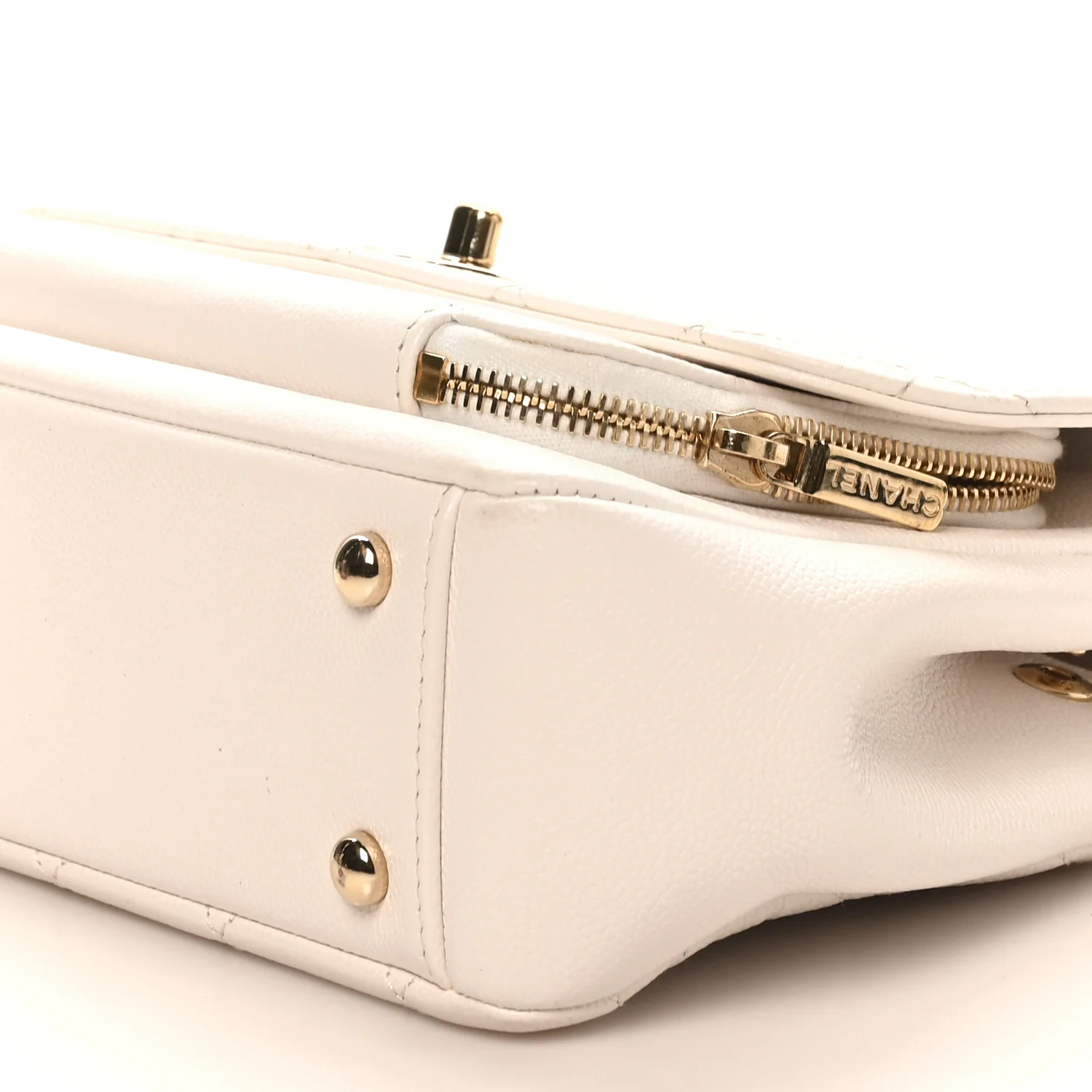 Caviar Quilted Medium Business Affinity Flap White - Top Club