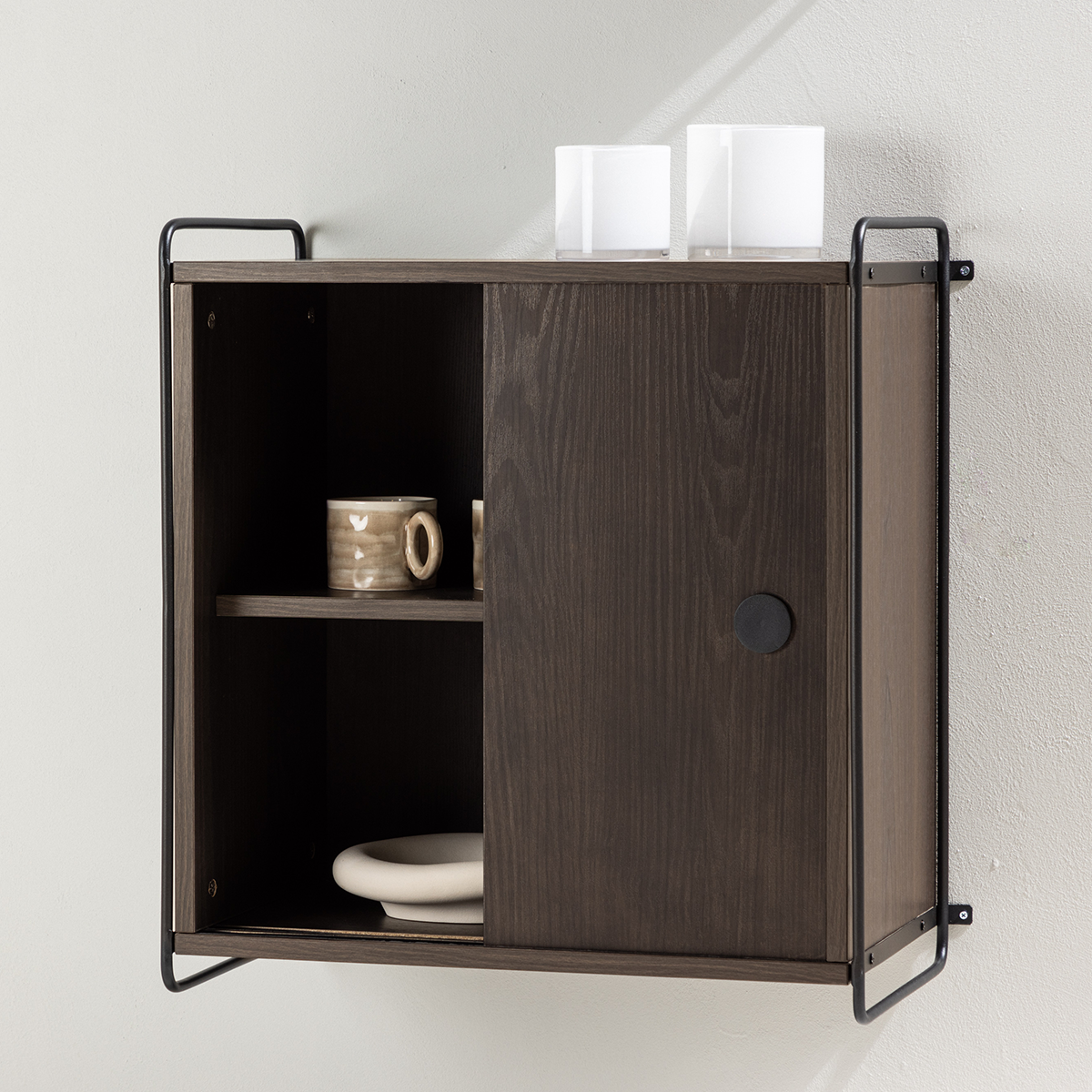Hangende houten wandkast Marcus Walnoot