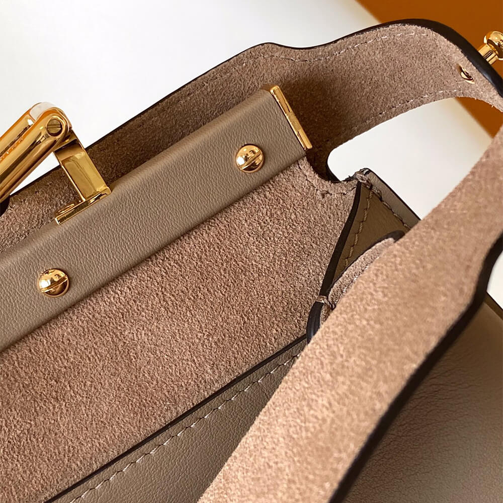 FENDI Peekaboo Soft Medium(HIGH-END GRADE) - Top Club