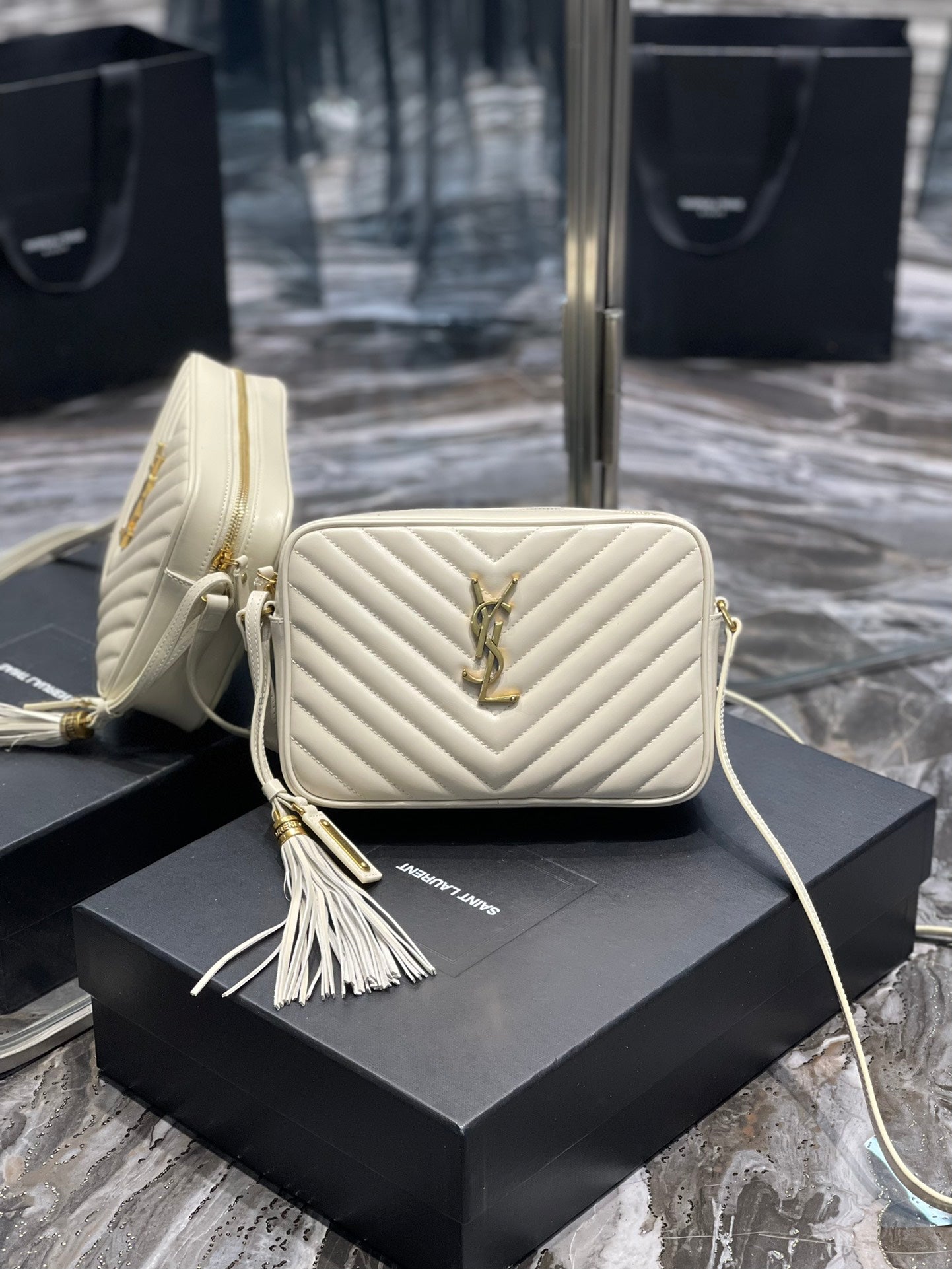 Y Lou Camera Bag In Quilted Leather - Top Club