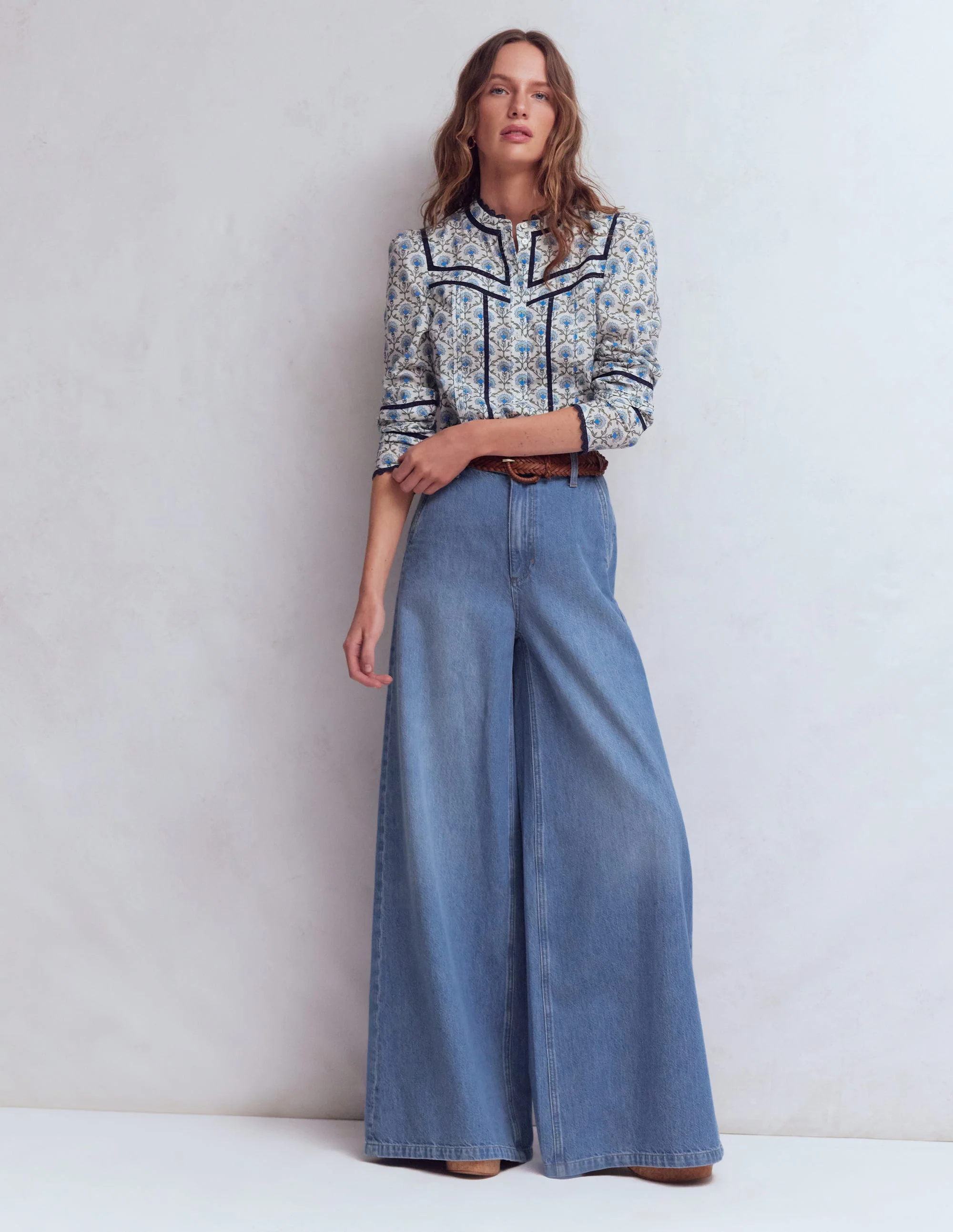 Palazzo-Jeans mit hohem Bund-Helle Waschung
