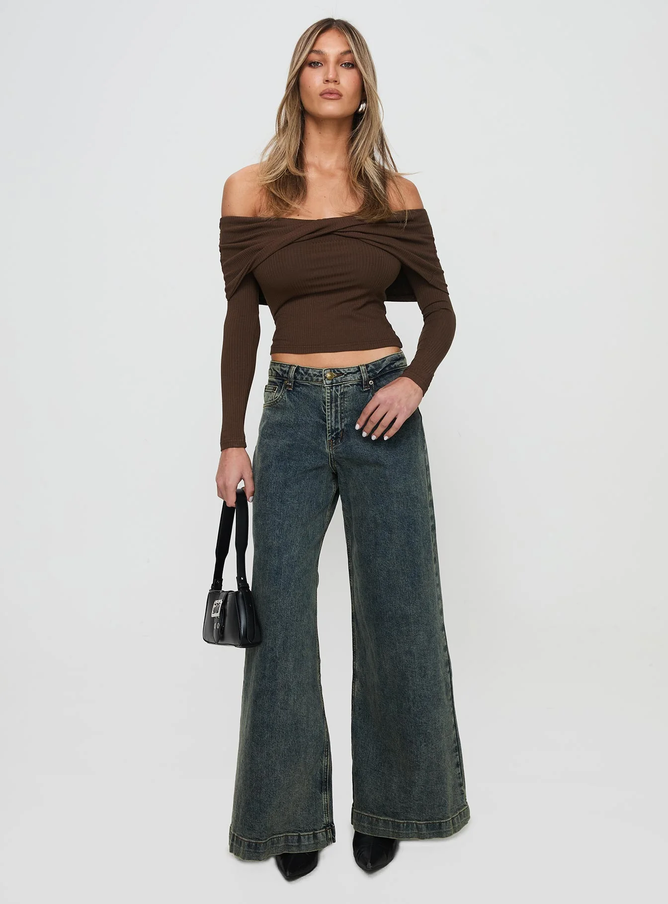 Ziggie Low Rise Baggy Jeans Antique Wash