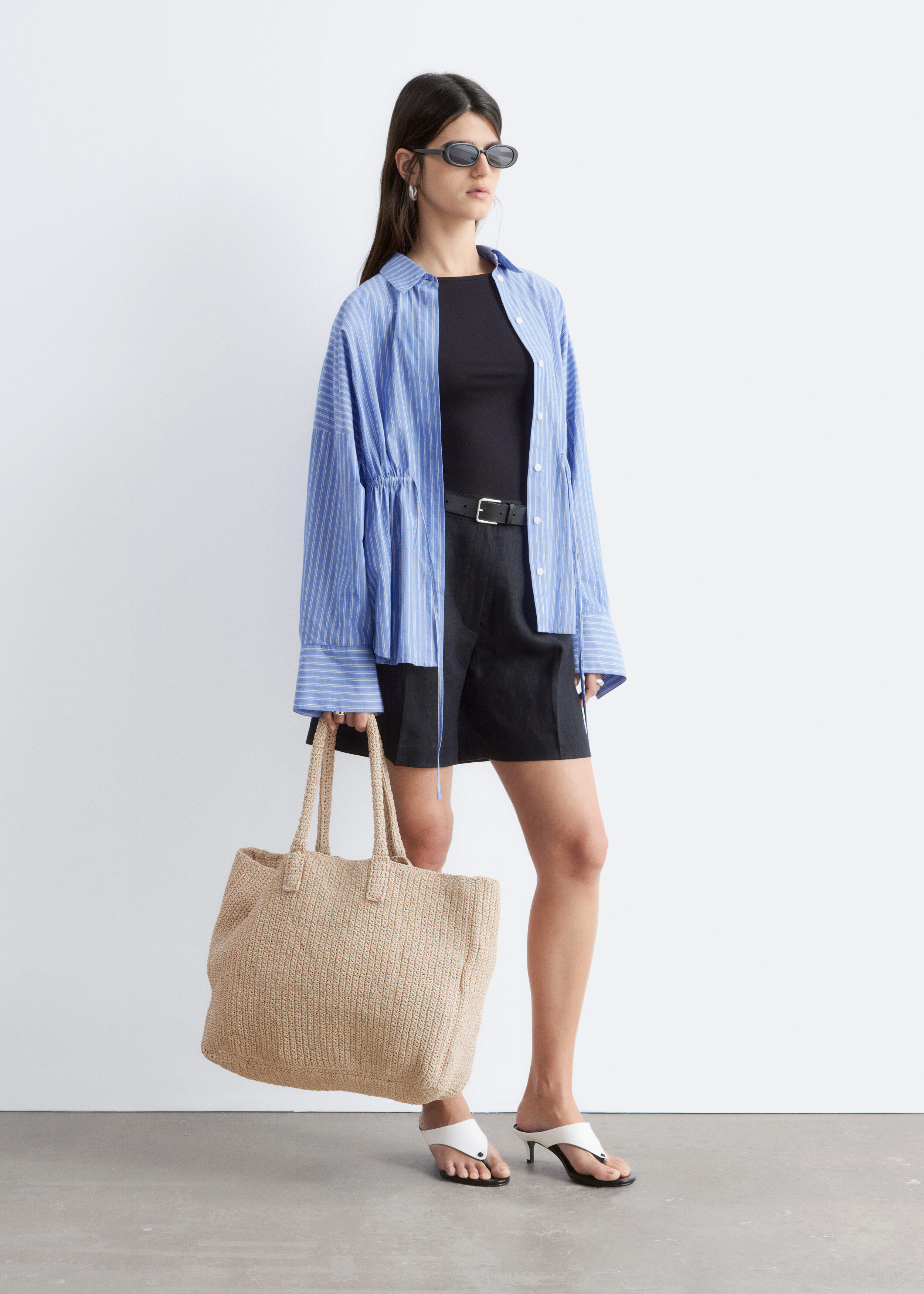 & Other Stories PLEATED LINEN SHORTS
