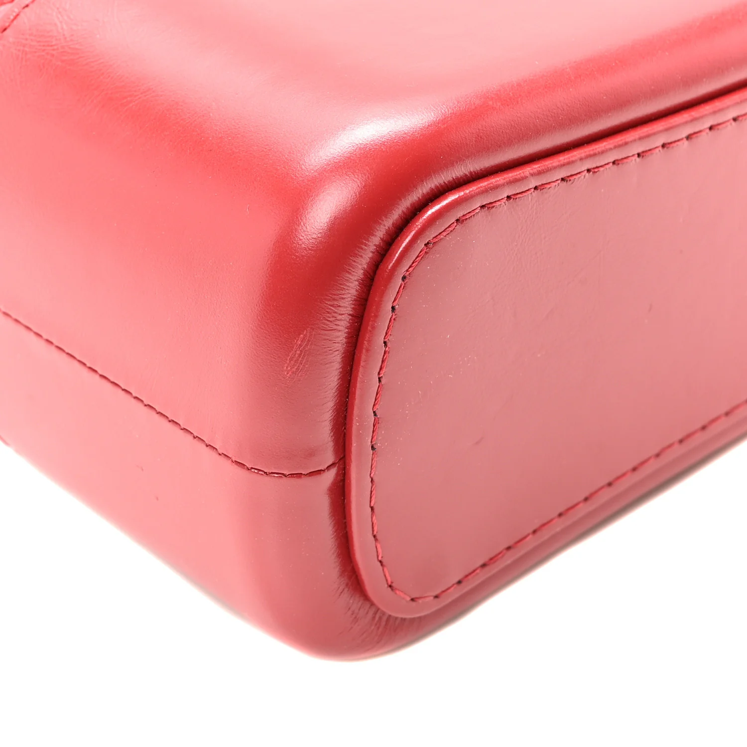 Aged Calfskin Quilted New Medium Gabrielle Hobo Red - Top Club