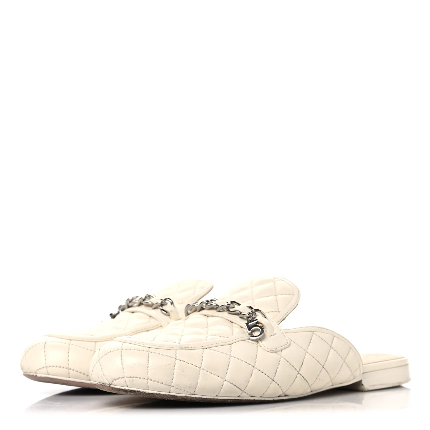 Lambskin Quilted Chain CC Mules 38 White - Top Club