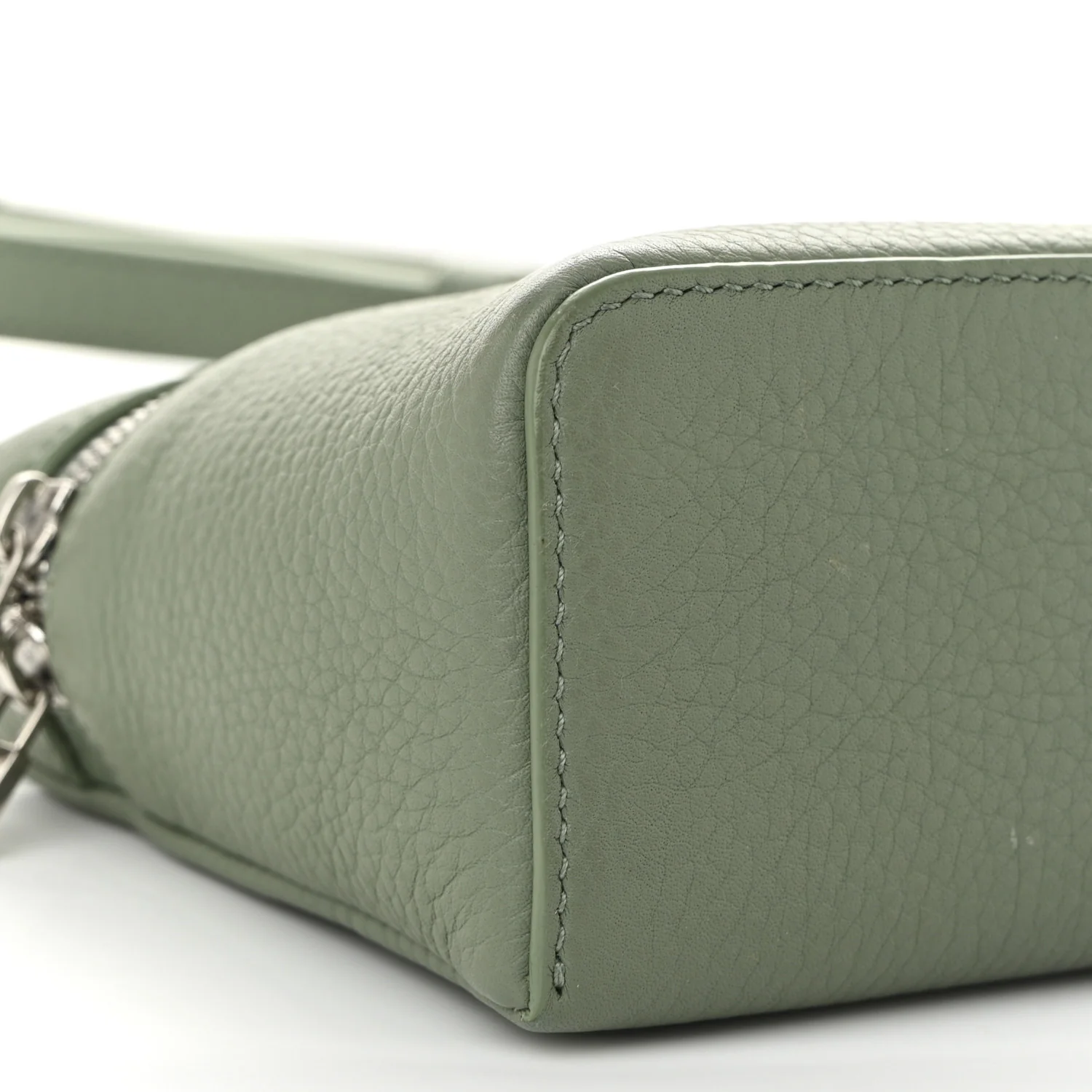 Grained Calfskin L19 Extra Pocket Pouch Sage Brush Leaves - Top Club
